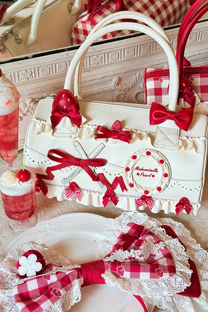 【受注予約~11/18】Strawberry Cake Illustration ハンドバッグ【花与珍珠匣】