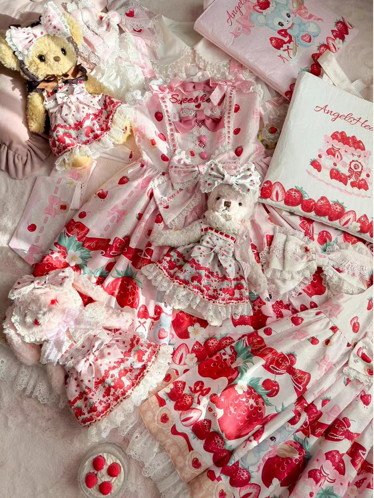 [Pre-orders until March 18th] Strawberry 80% Sugar Plush Clothes [Angels Heart]