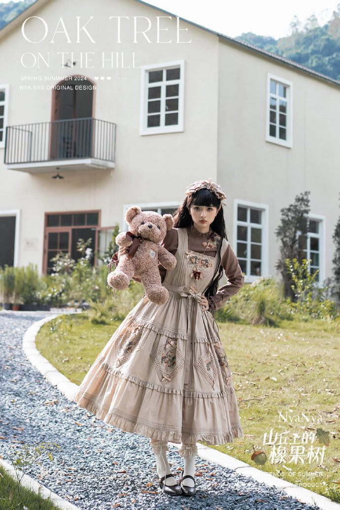 【受注予約~9/2】Strawberry Flowers on the Hill 5.0 ジャンパースカート(ショート丈)【NyaNya】