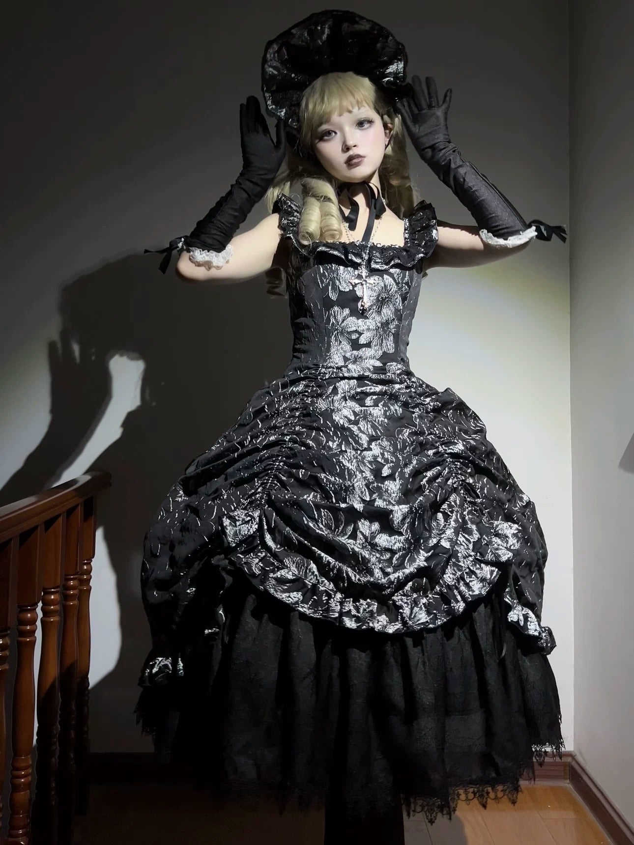 【受注予約~8/27】Midnight Lily ジャンパースカート【Miss Cube】