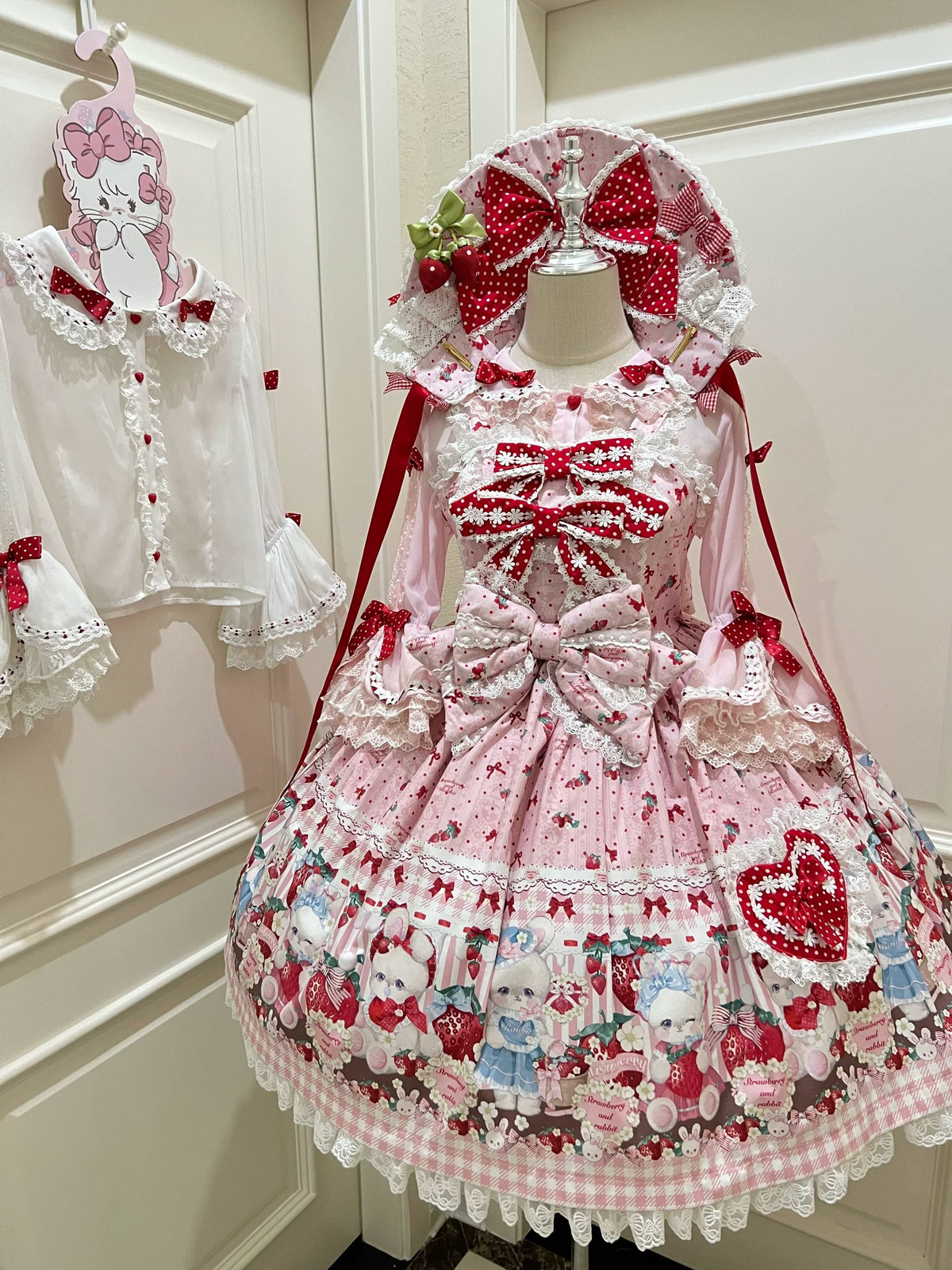 Strawberry Check Bunny アクセサリー【Sweet Whispers of Love】