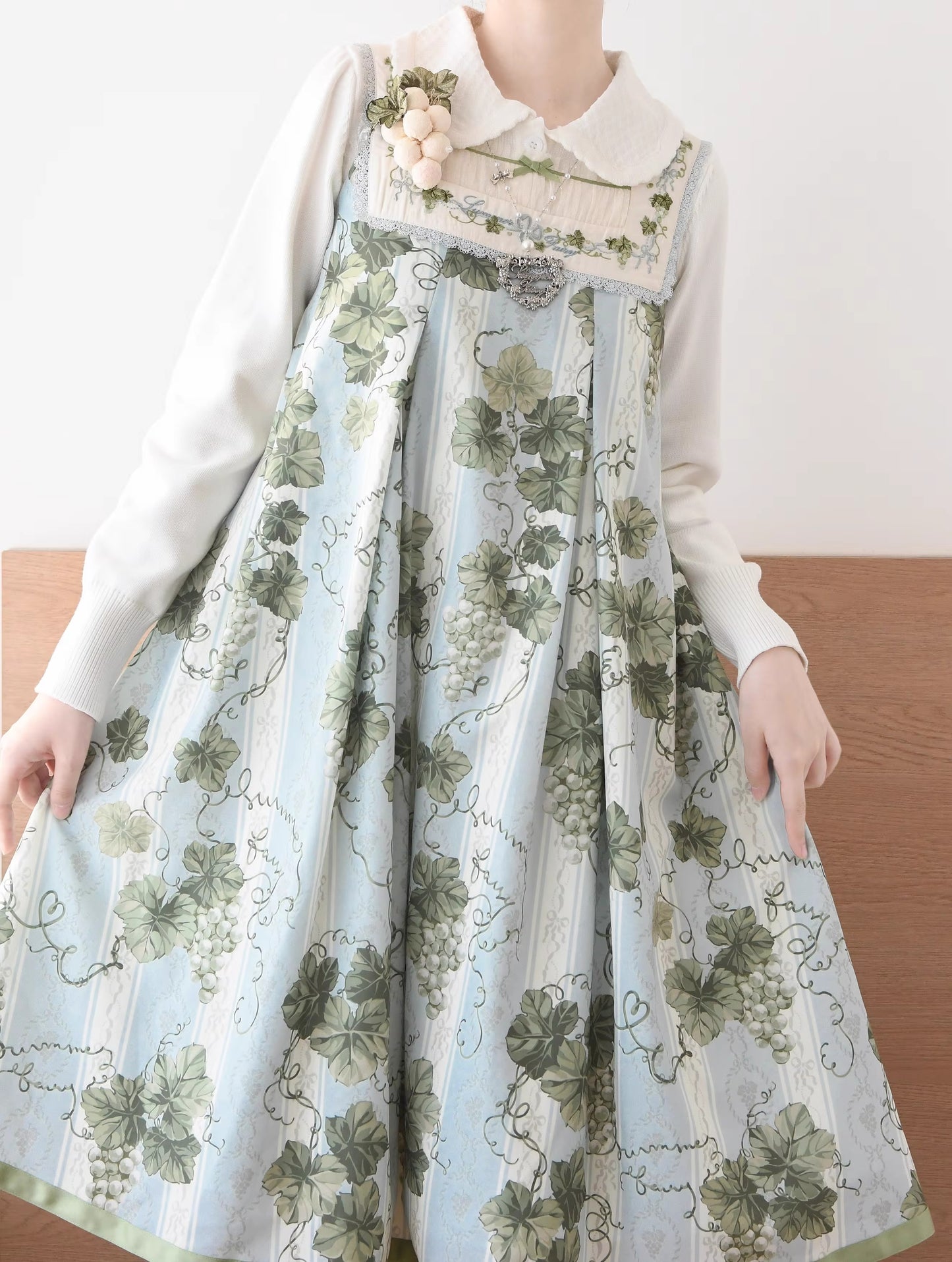 Strickoberteil mit Rundkragen und 2 Knöpfen [MIST]