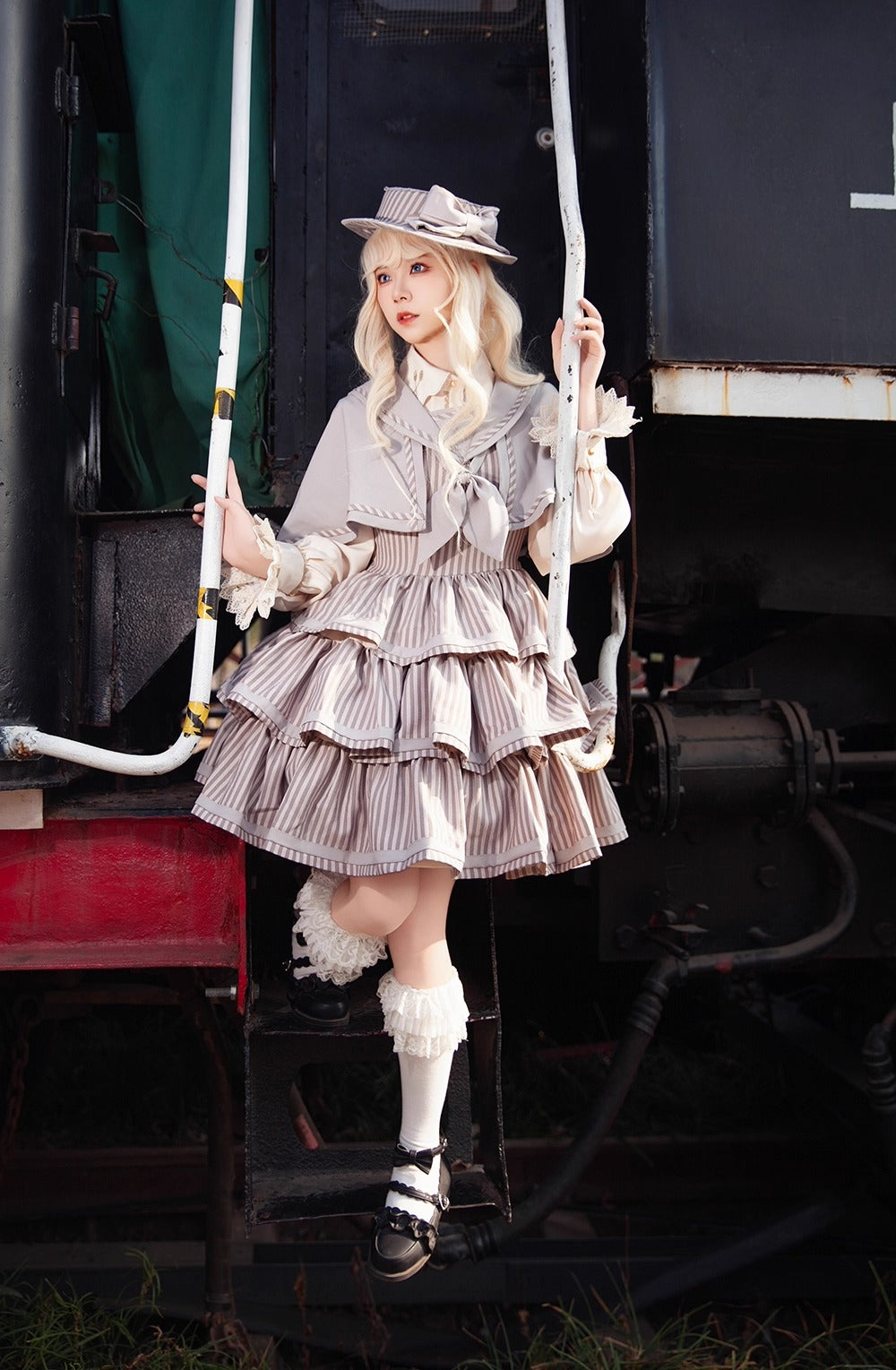 彼方の空 ケープ付きジャンパースカート【Infanta】