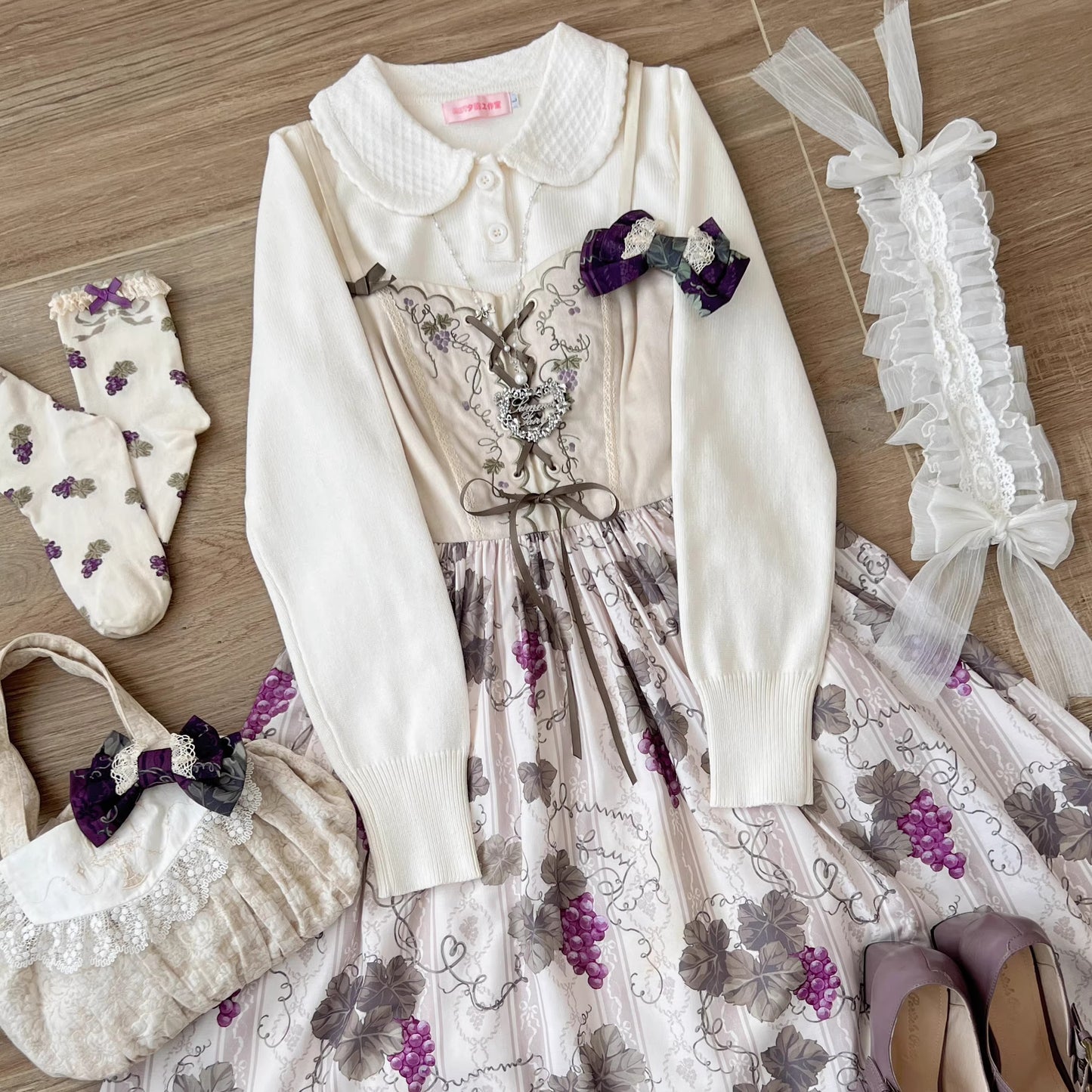 Strickoberteil mit Rundkragen und 2 Knöpfen [MIST]