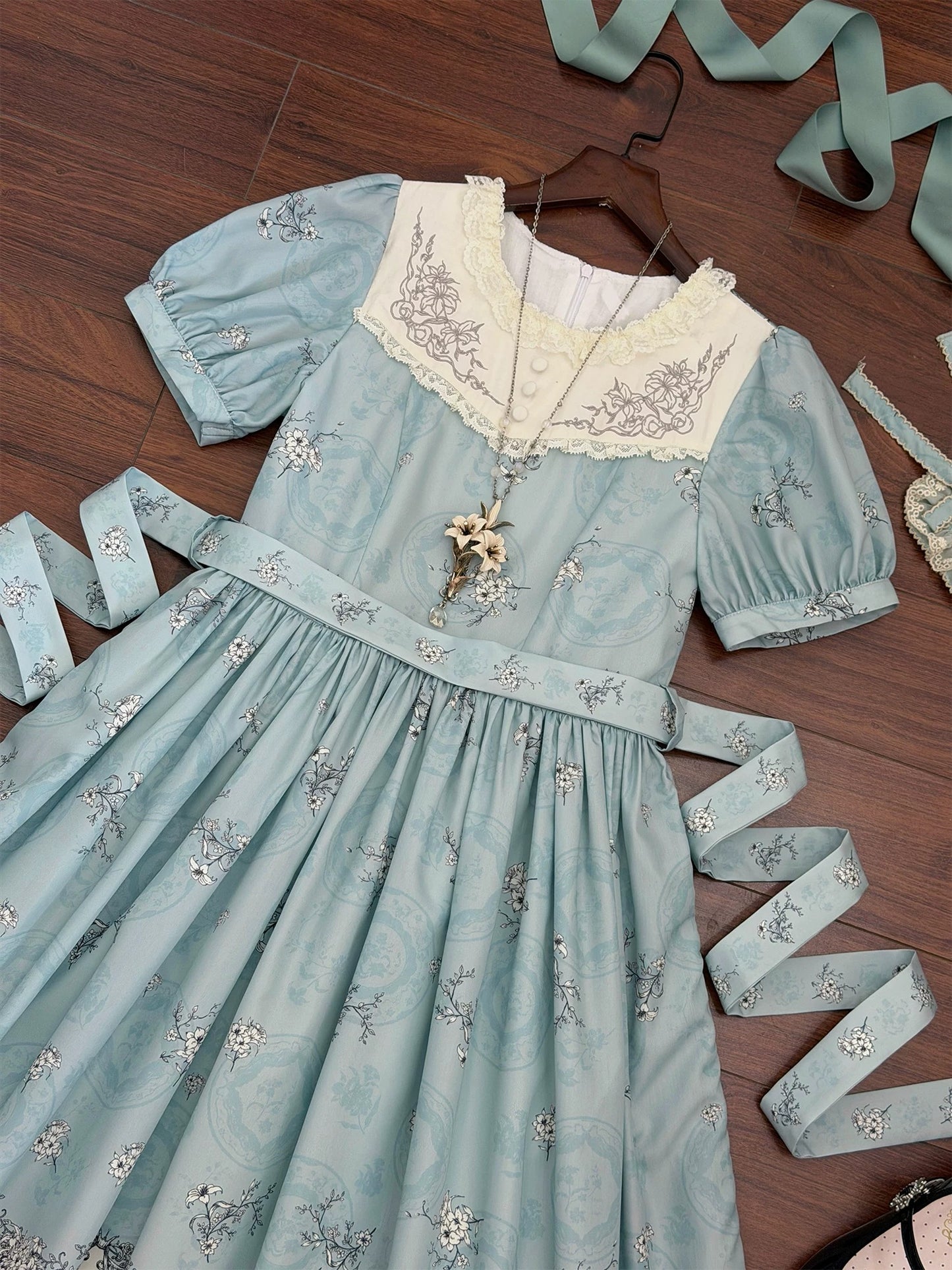 Porcelain Bottle ワンピース【DreamWhale】