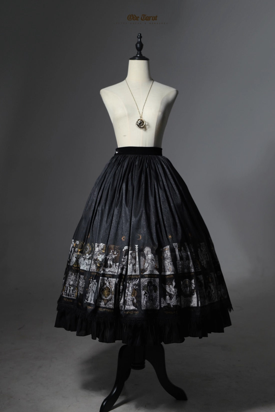 【受注予約~11/5】ONE TAROT スカート【Lilith House】