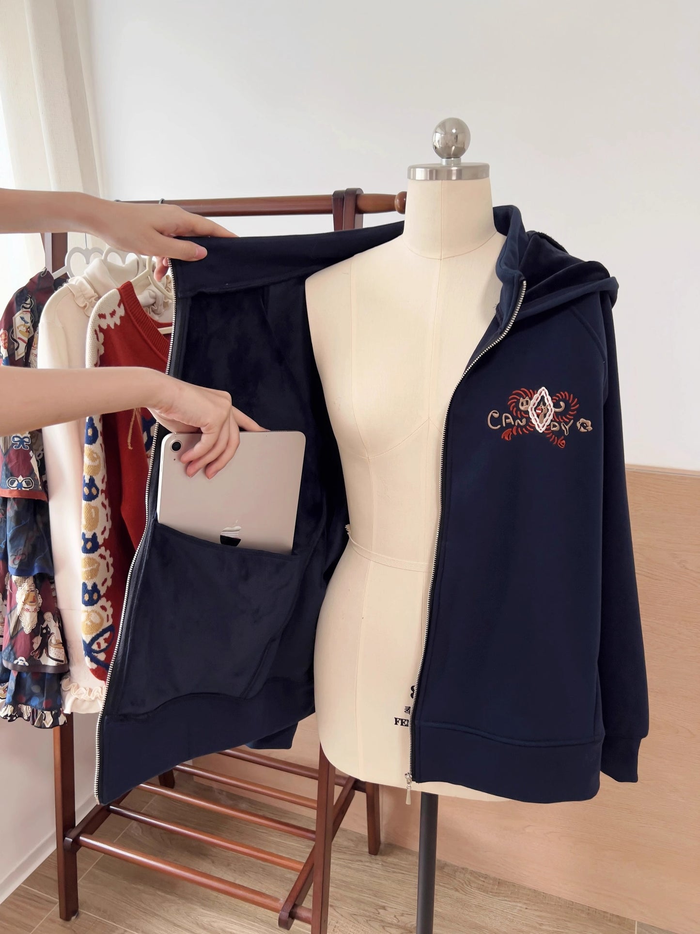 Cat Afternoon Tea パーカー【FrogicStudio】