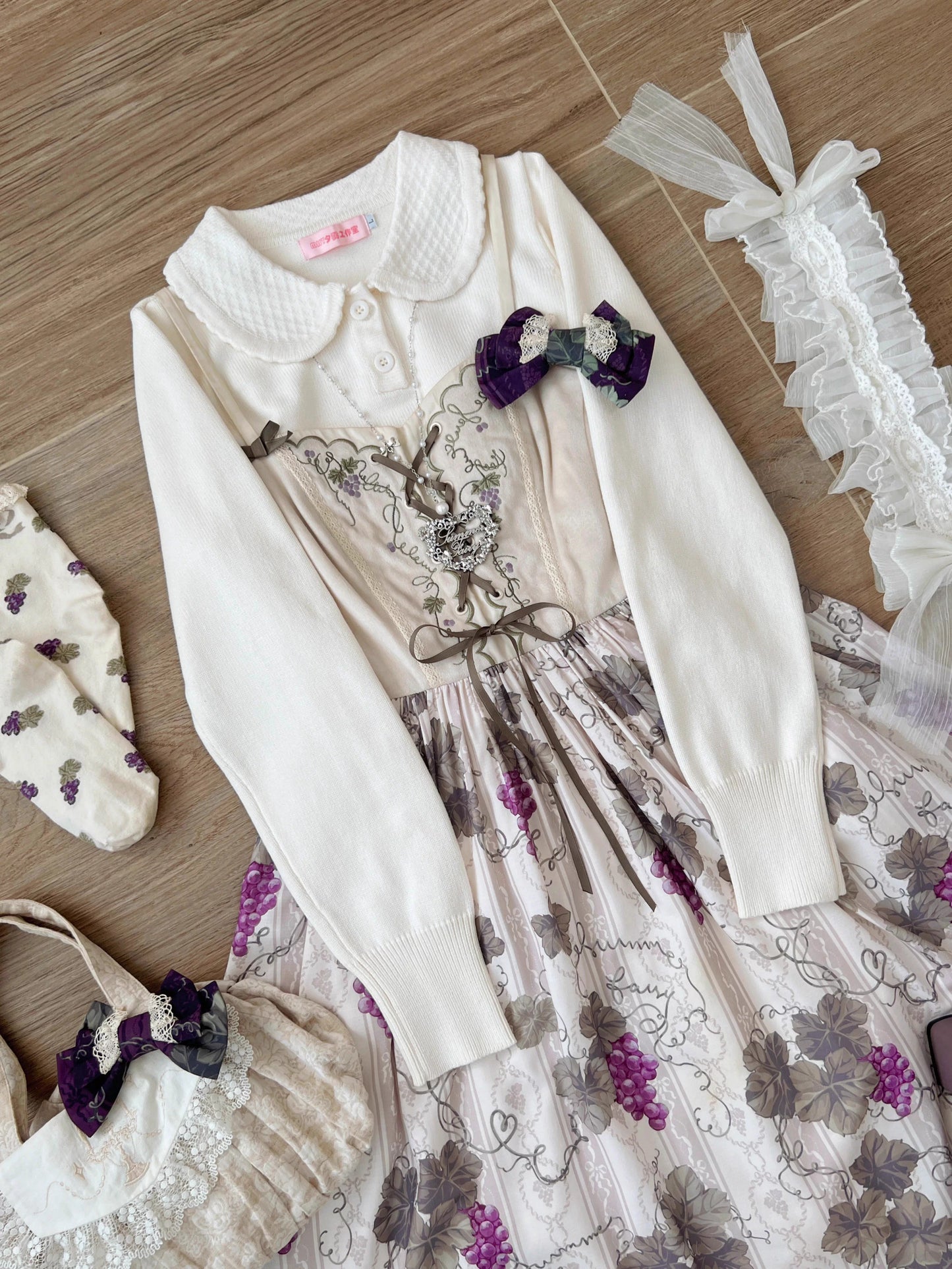 Strickoberteil mit Rundkragen und 2 Knöpfen [MIST]