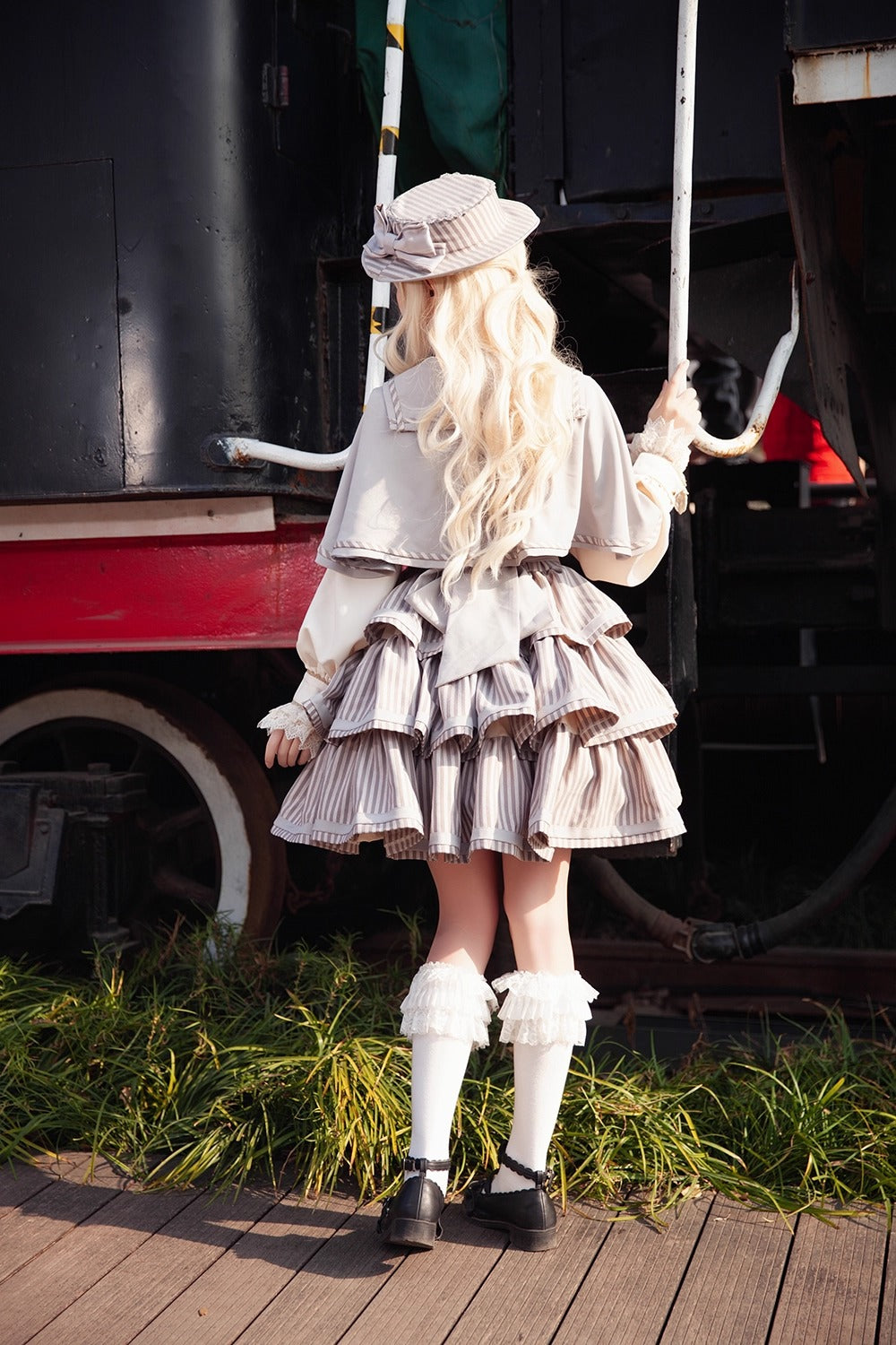 彼方の空 ケープ付きジャンパースカート【Infanta】