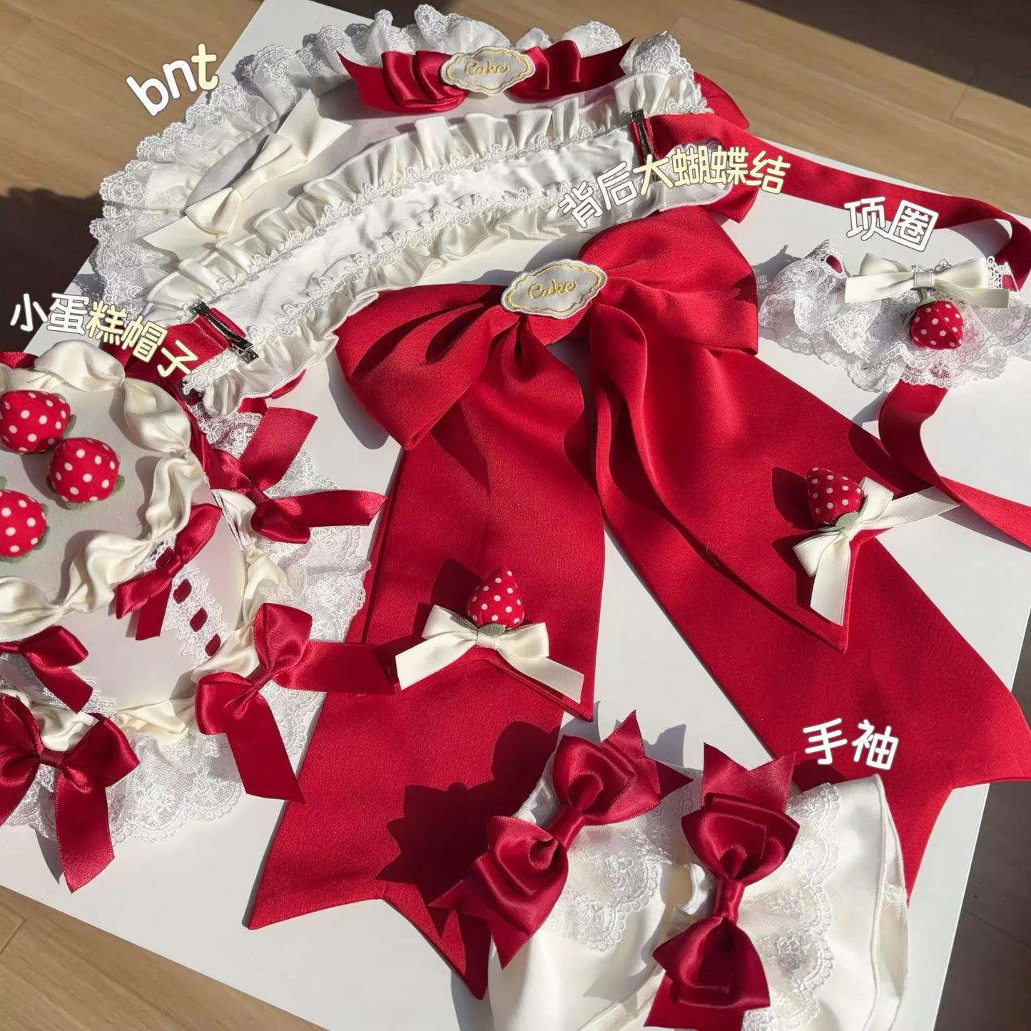 【受注予約~3/18】初雪苺 アクセサリー【Uncle's Workshop】