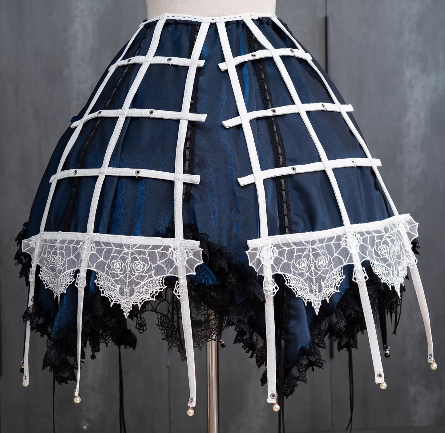 【受注予約~1/8】クリノリン型スカート飾り(蜘蛛レース)【Oblivion Street】