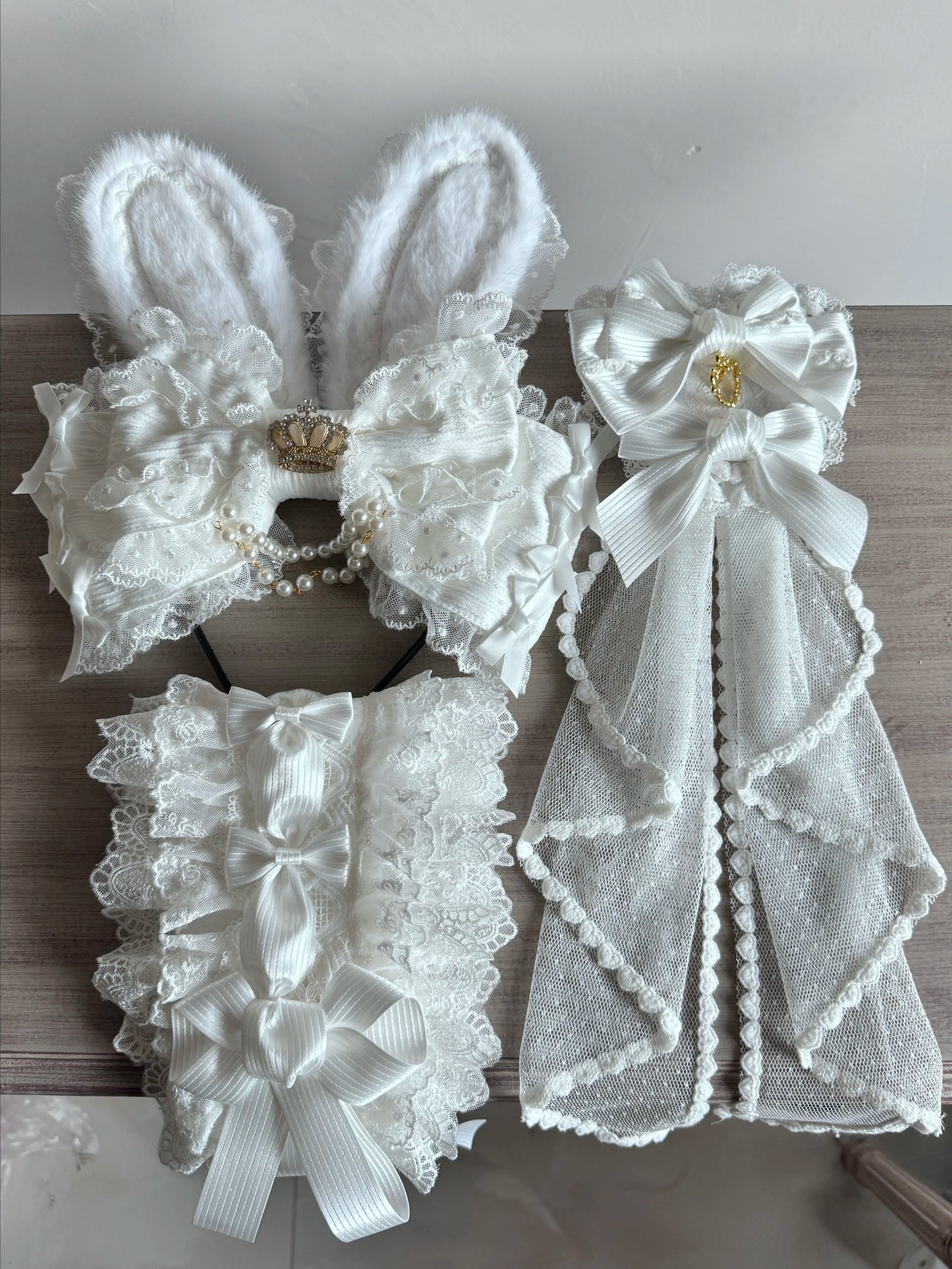Schleier-Stirnband mit Hasenohren [Midnight Handicraft Shop]