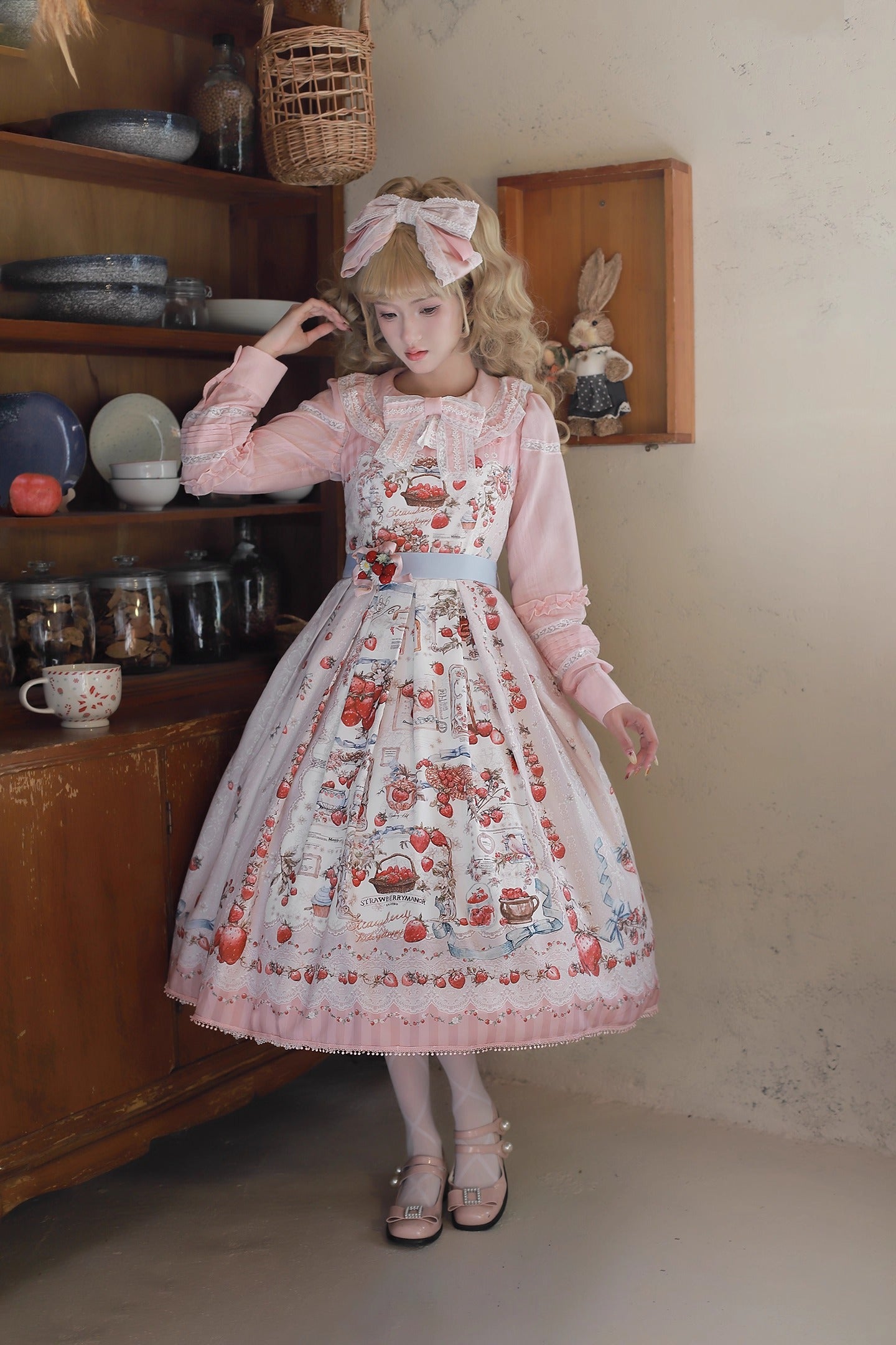 【受注予約~12/16】Strawberry Manor ジャンパースカート【Balladeer】