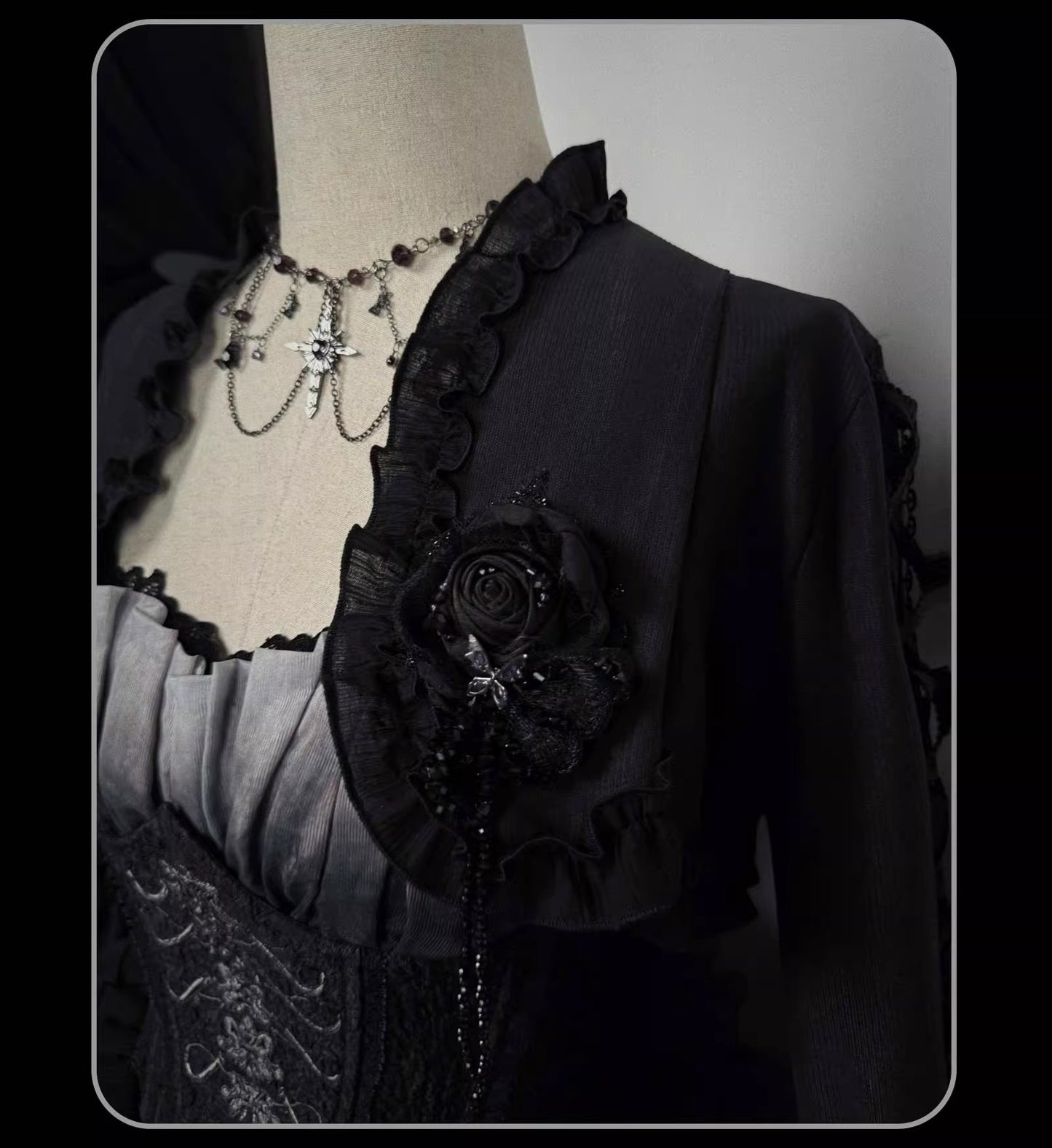 【受注予約~11/20】Butterfly Bone アクセサリー【SUSIN】