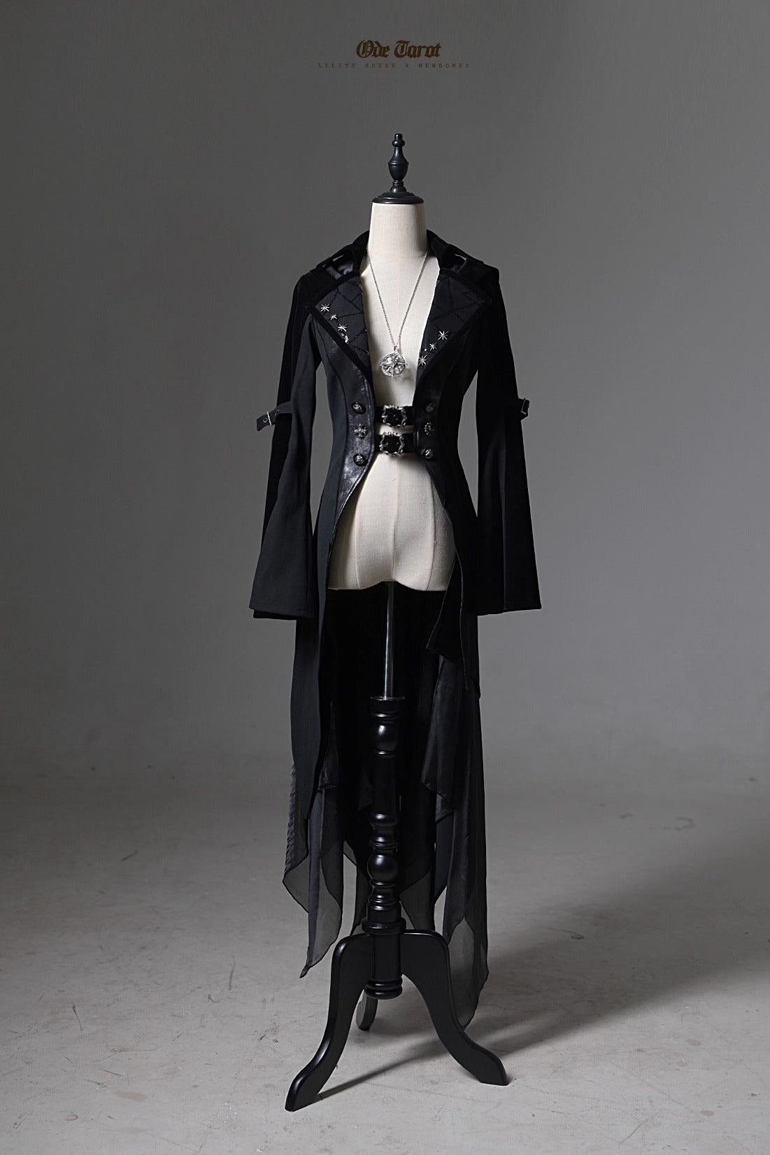 [Vorbestellungen bis 5. November möglich] ONE TAROT Jacket [Lilith House]