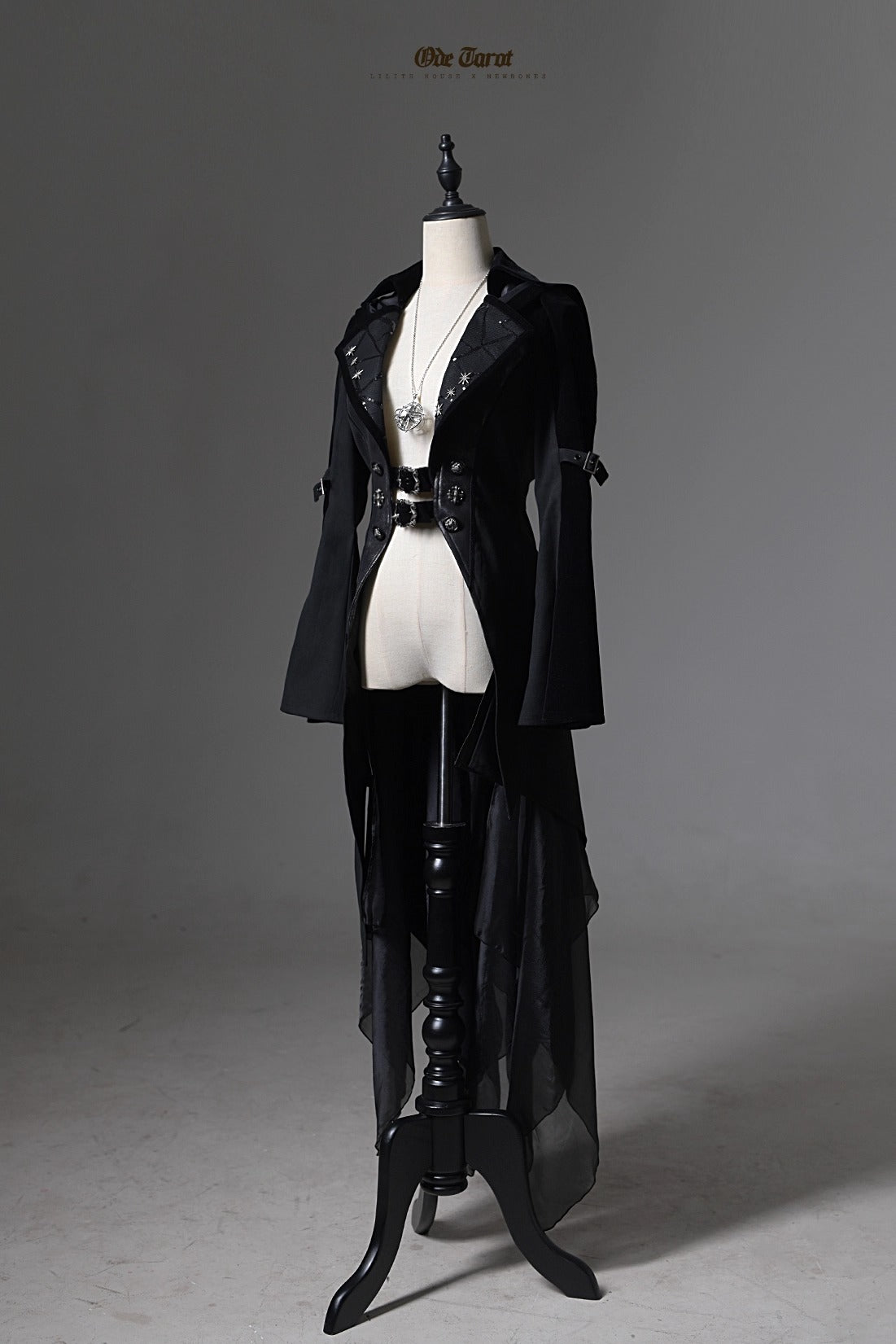 [Vorbestellungen bis 5. November möglich] ONE TAROT Jacket [Lilith House]