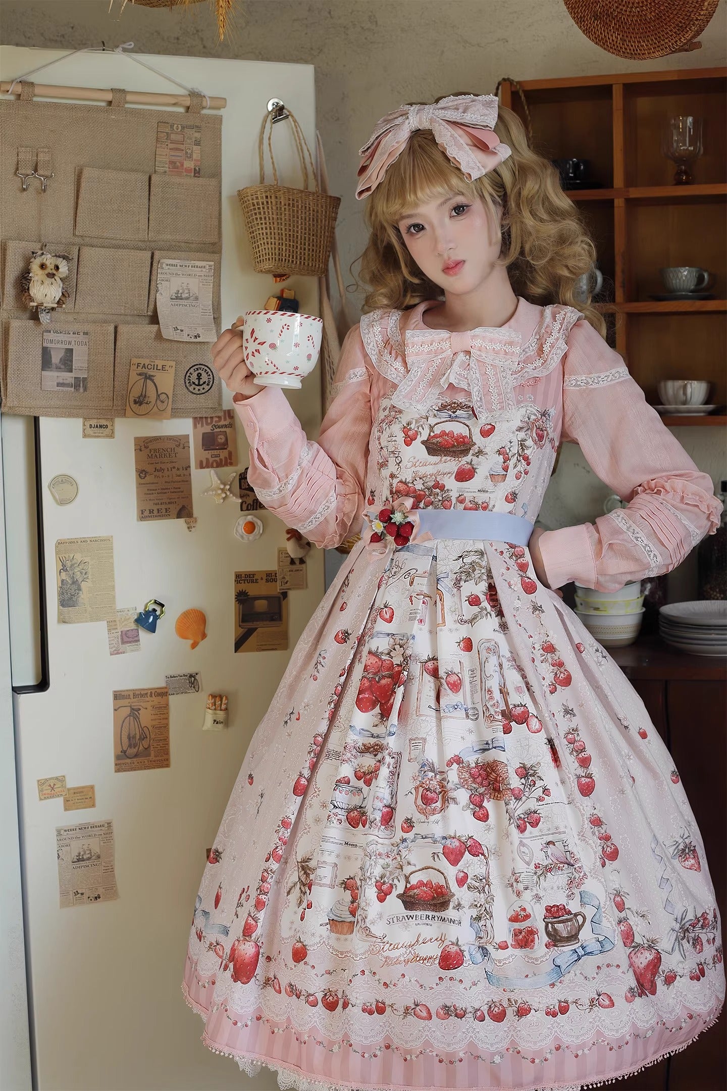 【受注予約~12/16】Strawberry Manor ジャンパースカート【Balladeer】