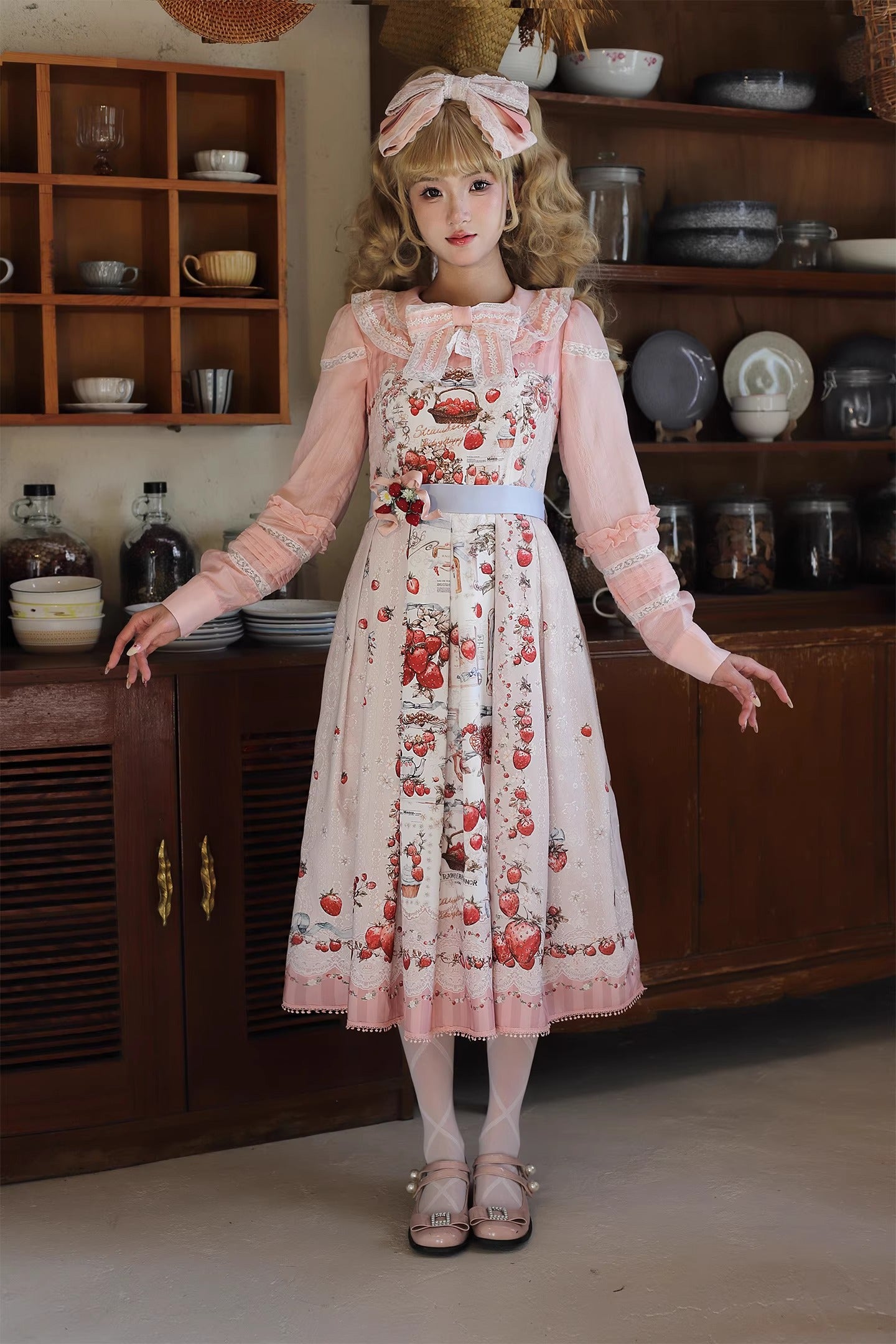 【受注予約~12/16】Strawberry Manor ジャンパースカート【Balladeer】