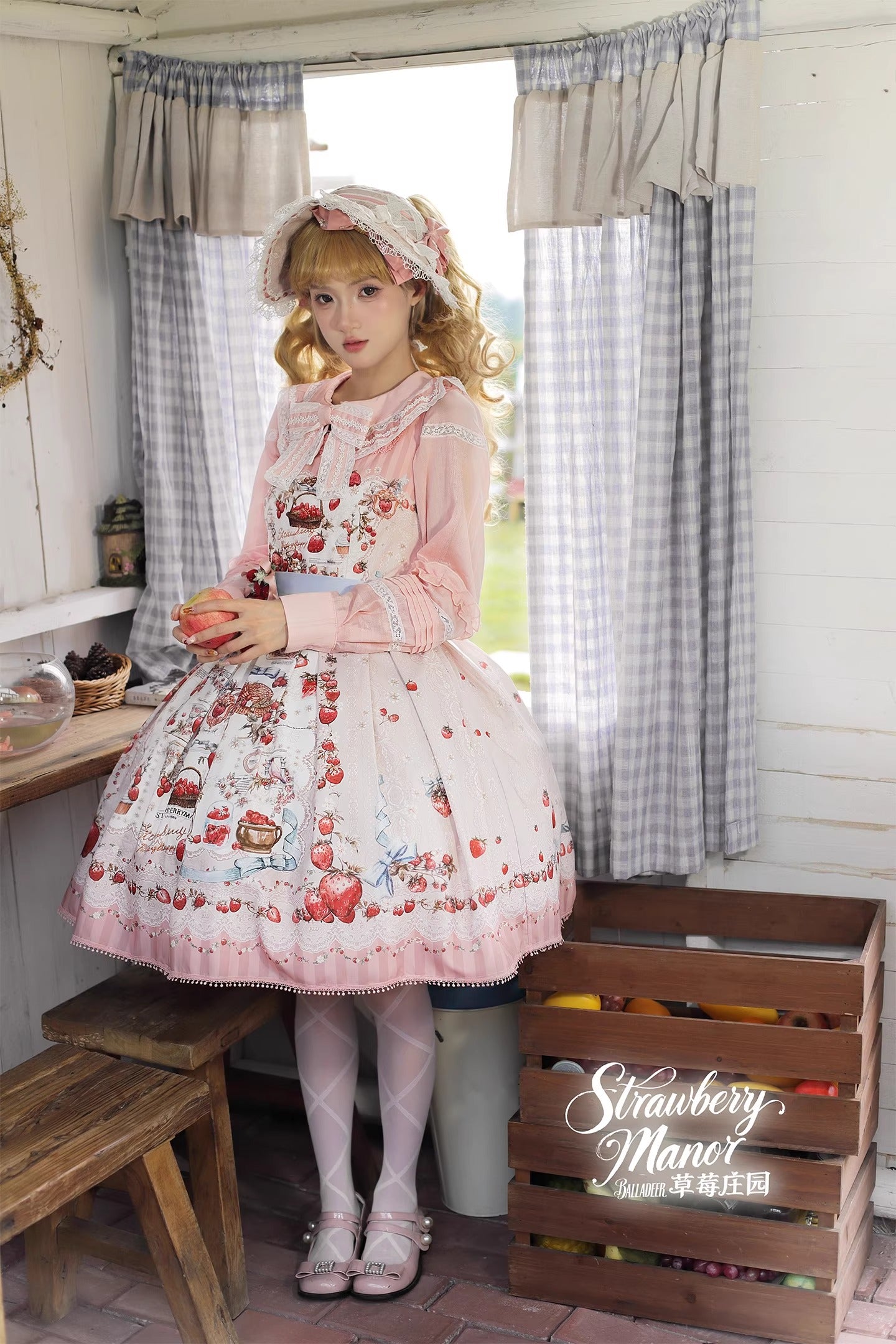 【受注予約~12/16】Strawberry Manor ブラウス【Balladeer】