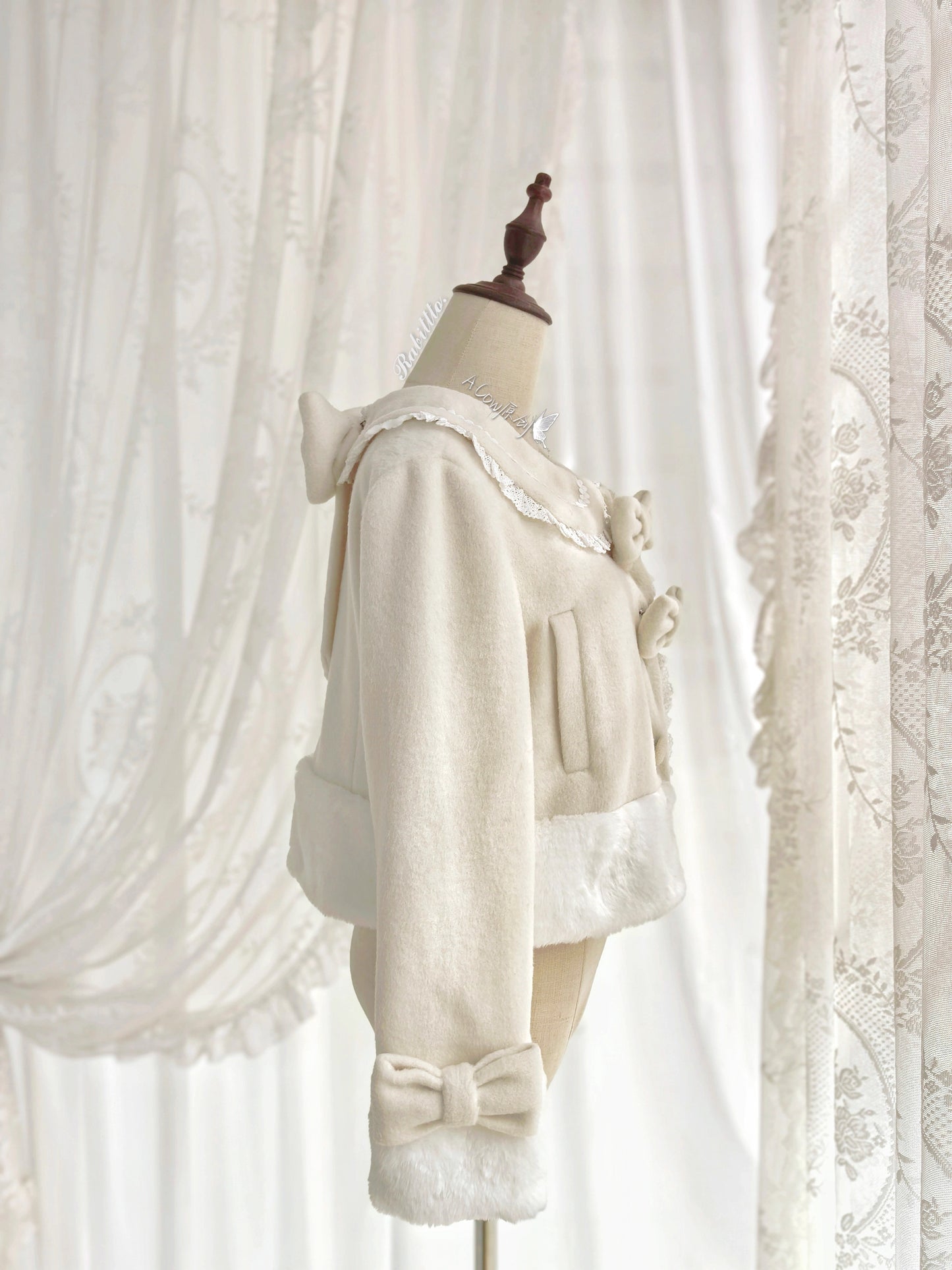 【受注予約~11/27】ショート丈ファーふちどりコート【A Cow】