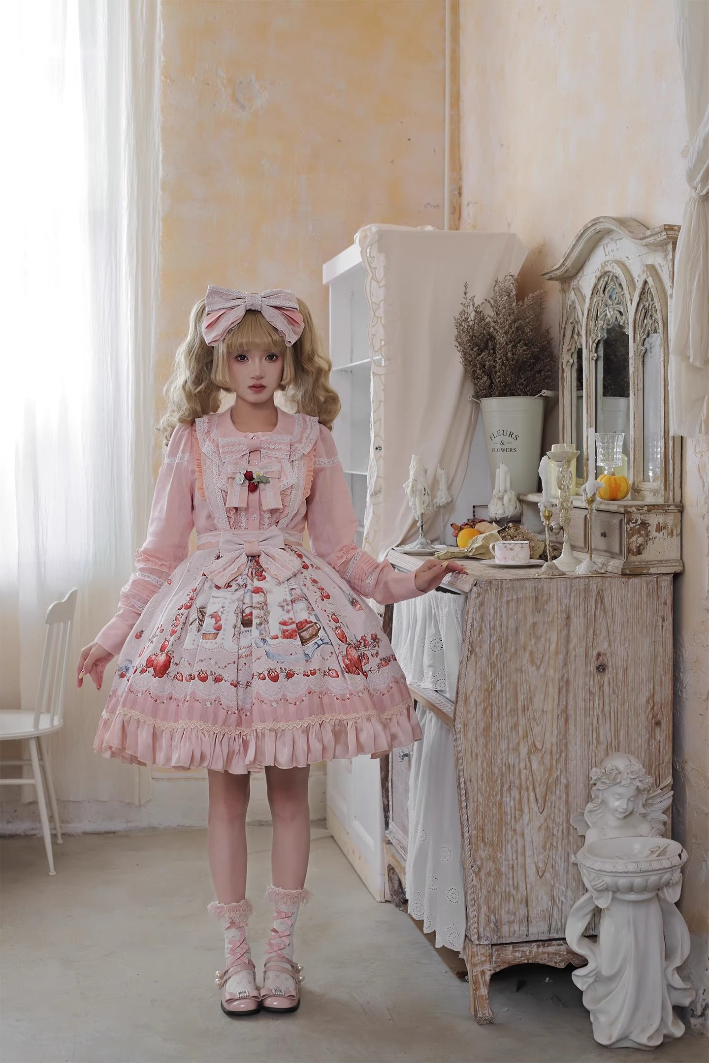 【受注予約~12/16】Strawberry Manor スカート【Balladeer】