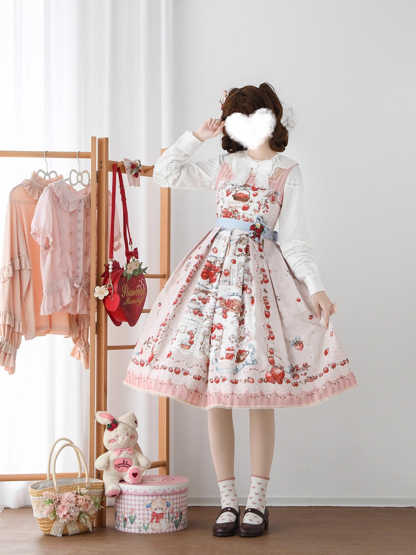 【受注予約~12/16】Strawberry Manor ジャンパースカート【Balladeer】