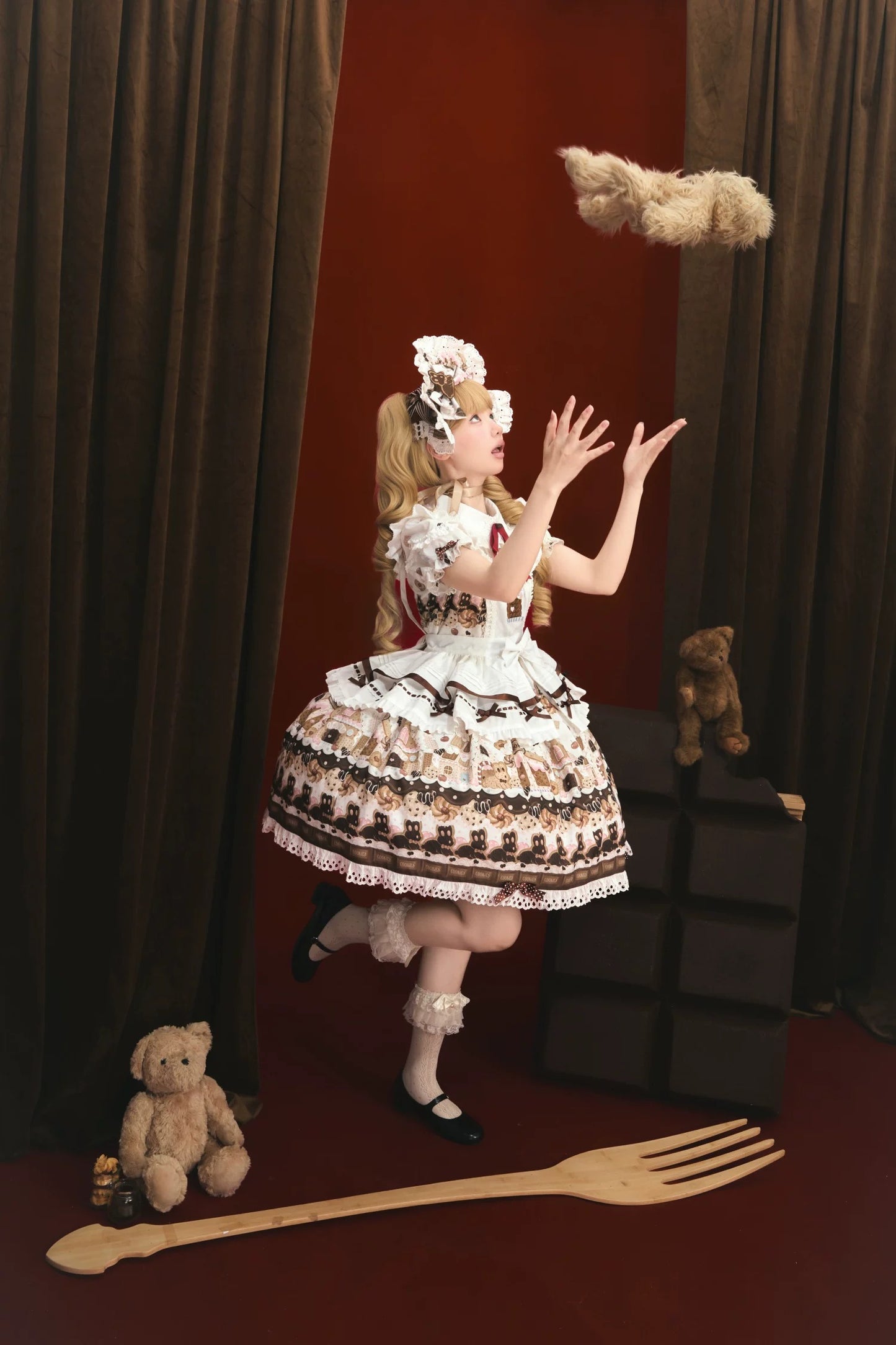 【受注予約~5/18】Bunny Gingerbread House エプロン付きワンピース【babyblue】