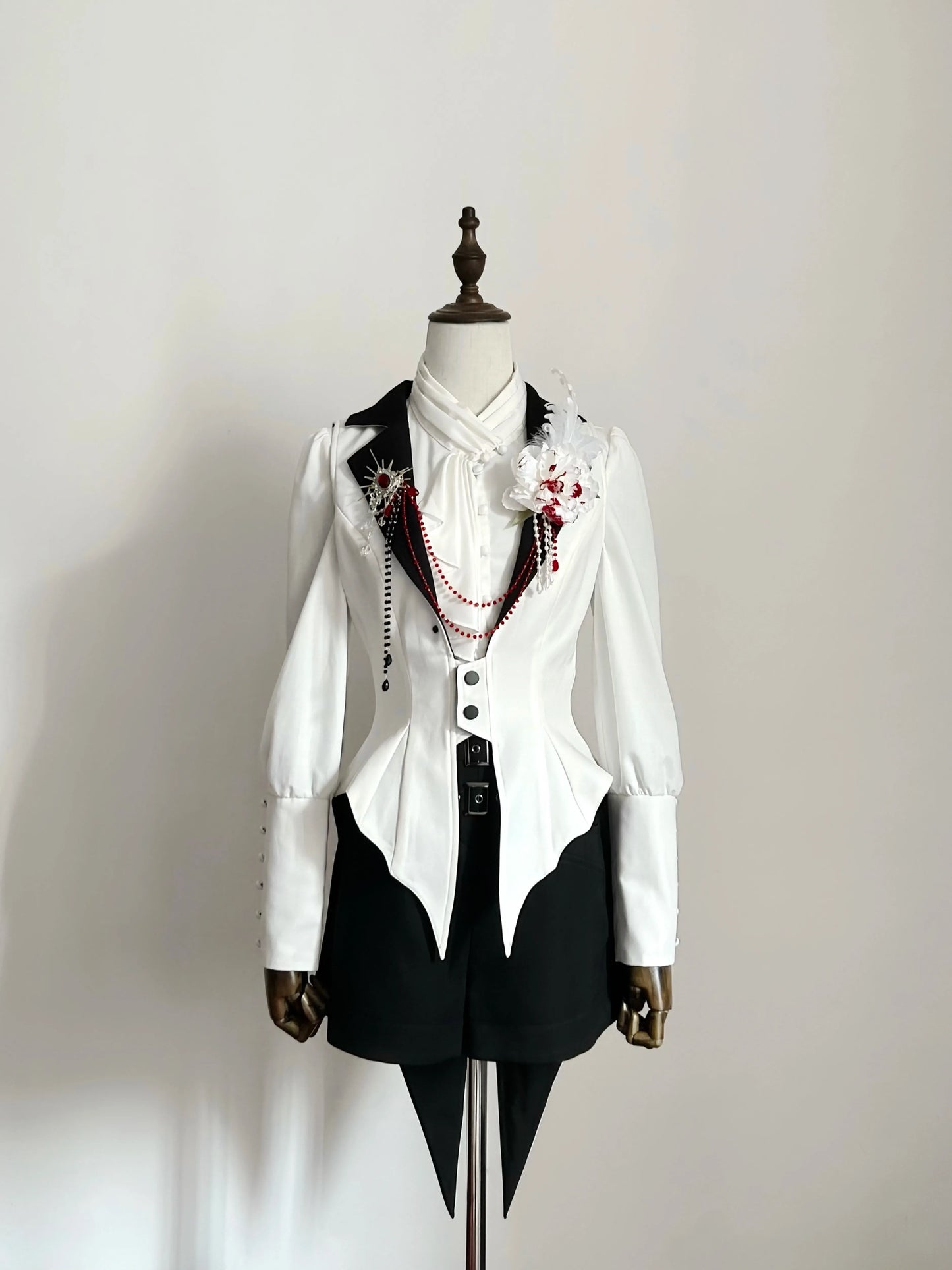 【受注予約~12/25】Scarlet Gift ケープ付きベスト【Danger Girl】