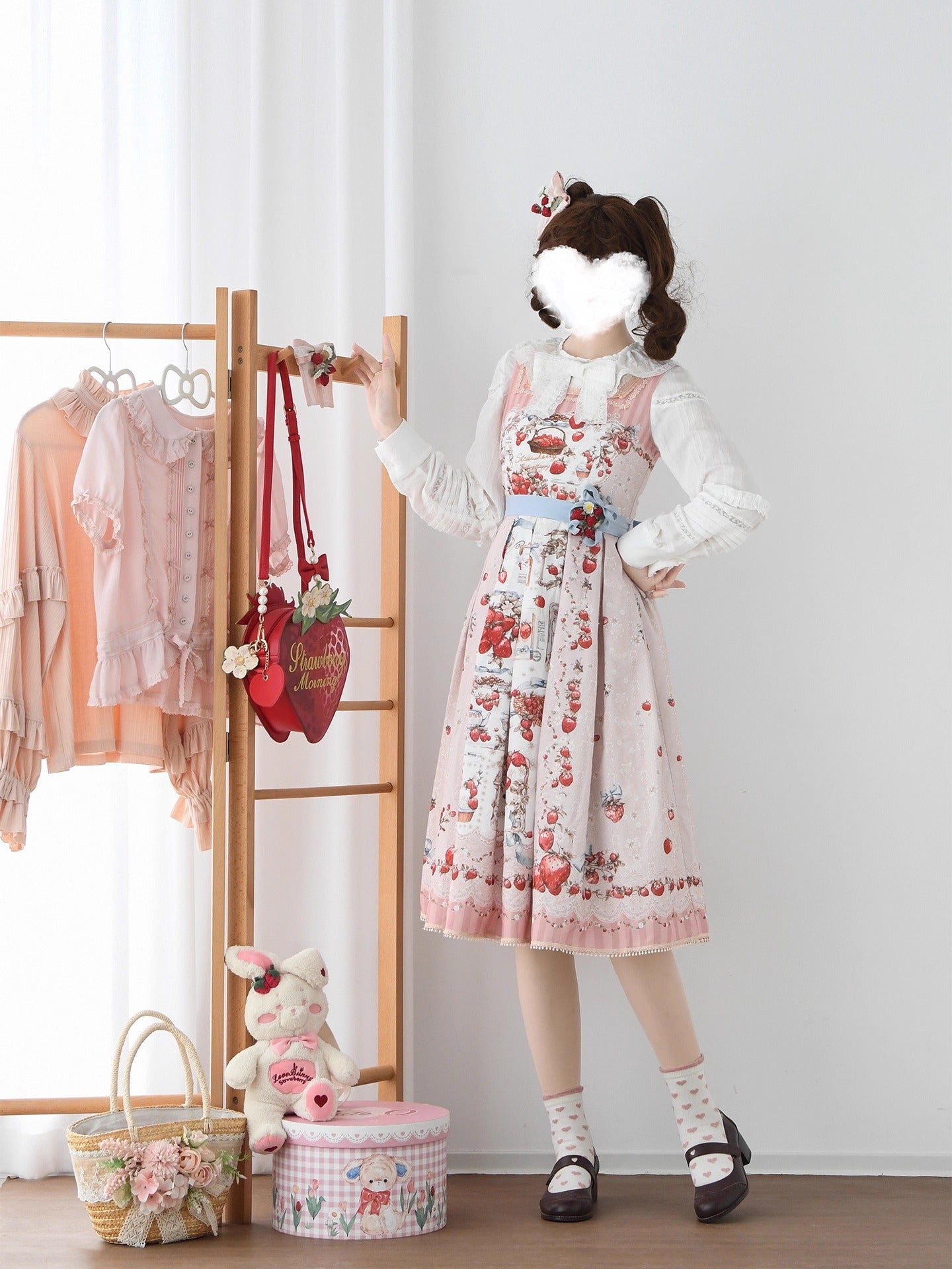 【受注予約~12/16】Strawberry Manor ジャンパースカート【Balladeer】