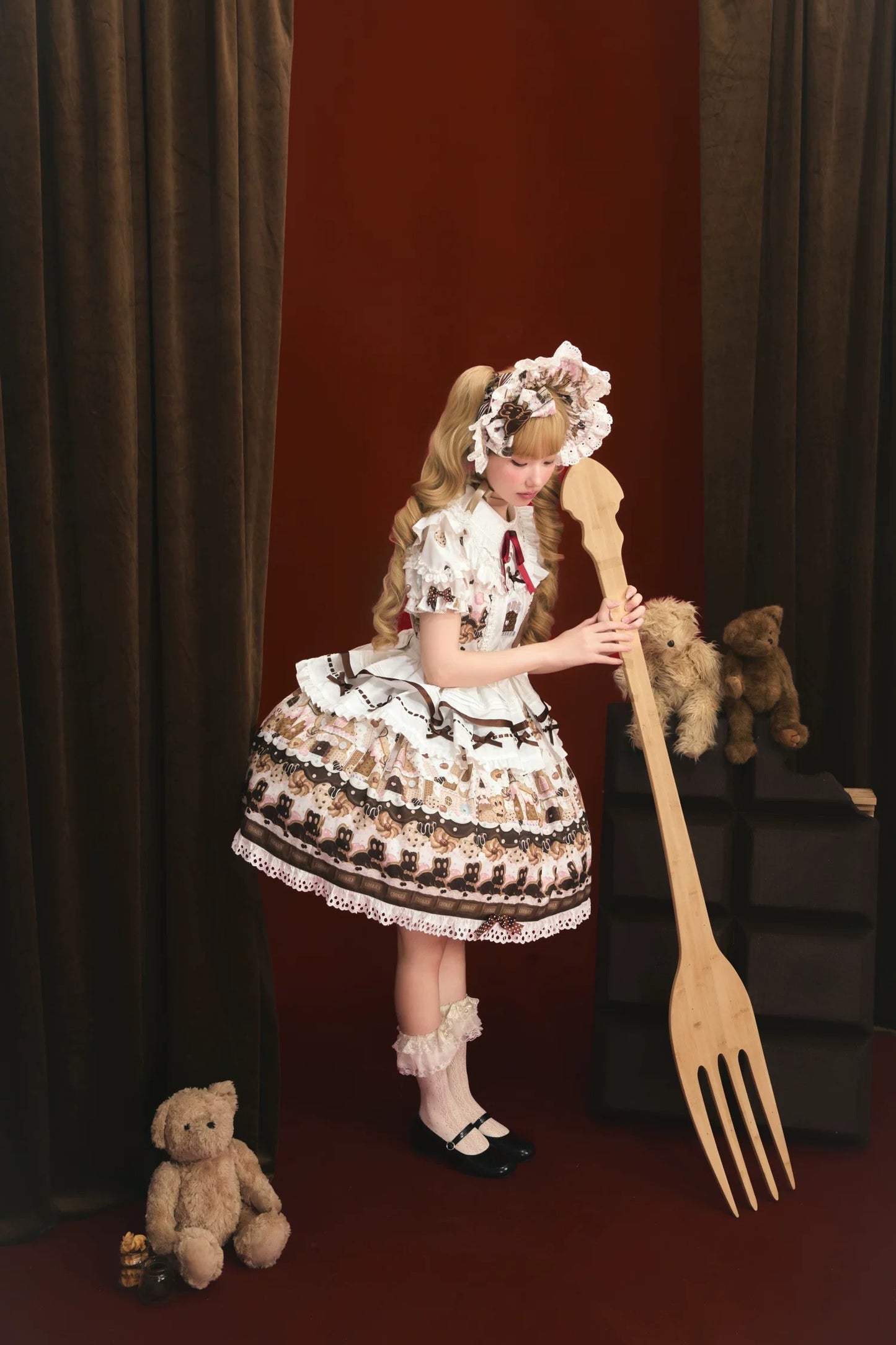 【受注予約~5/18】Bunny Gingerbread House エプロン付きワンピース【babyblue】