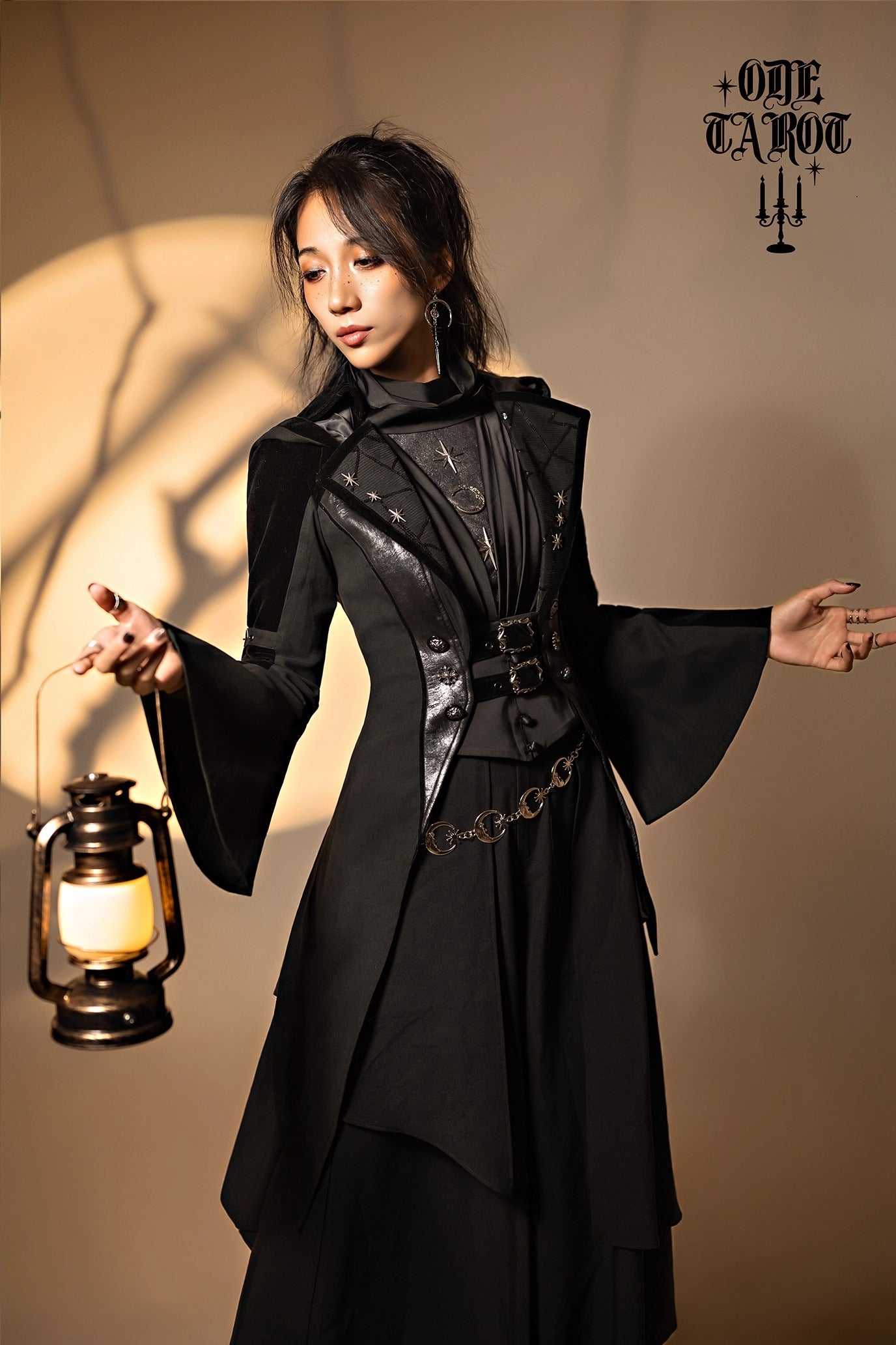 [Vorbestellungen bis 5. November möglich] ONE TAROT Jacket [Lilith House]