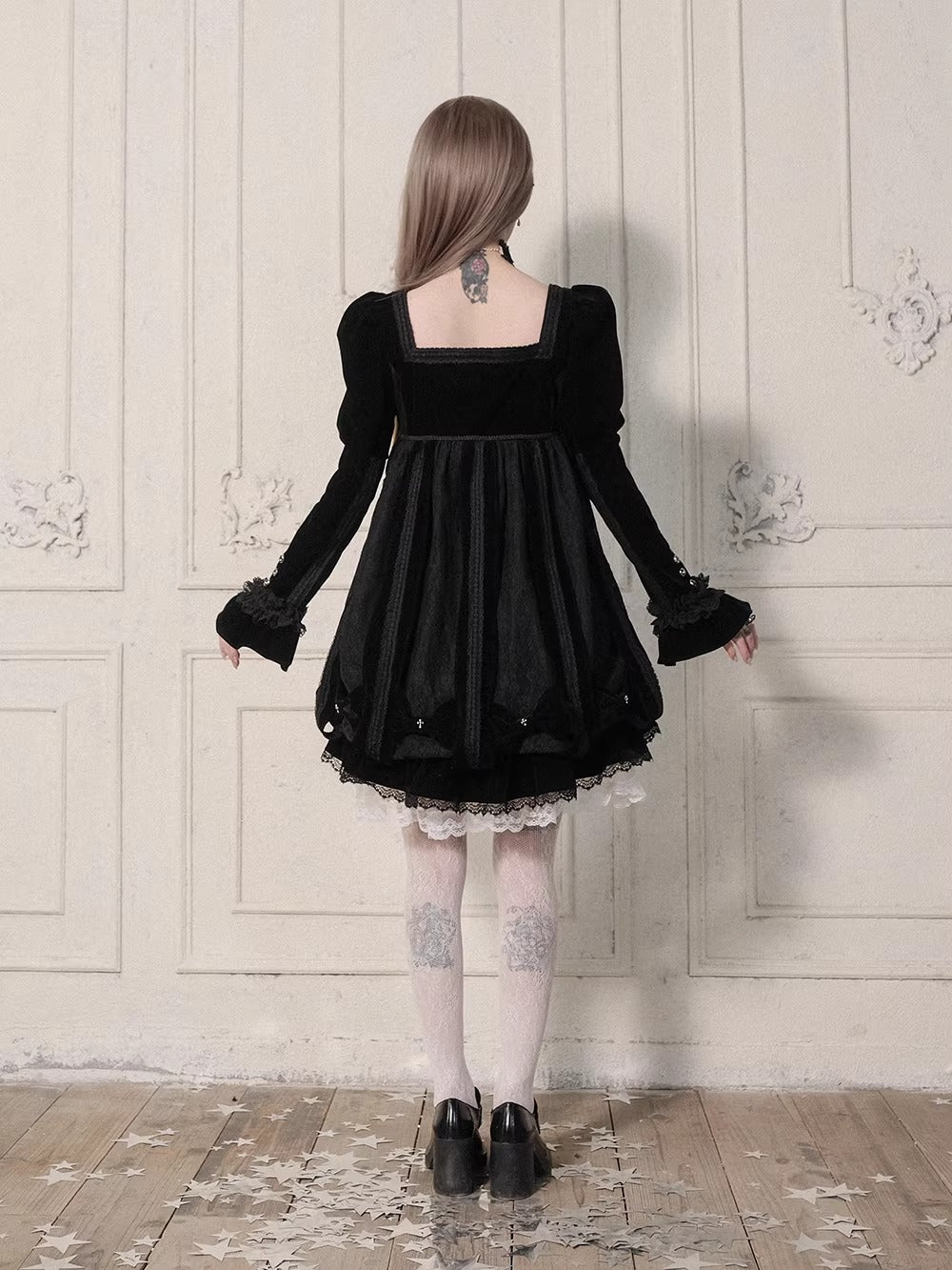 【受注予約~3/23】Embroidered Star ワンピース【魔女販售】