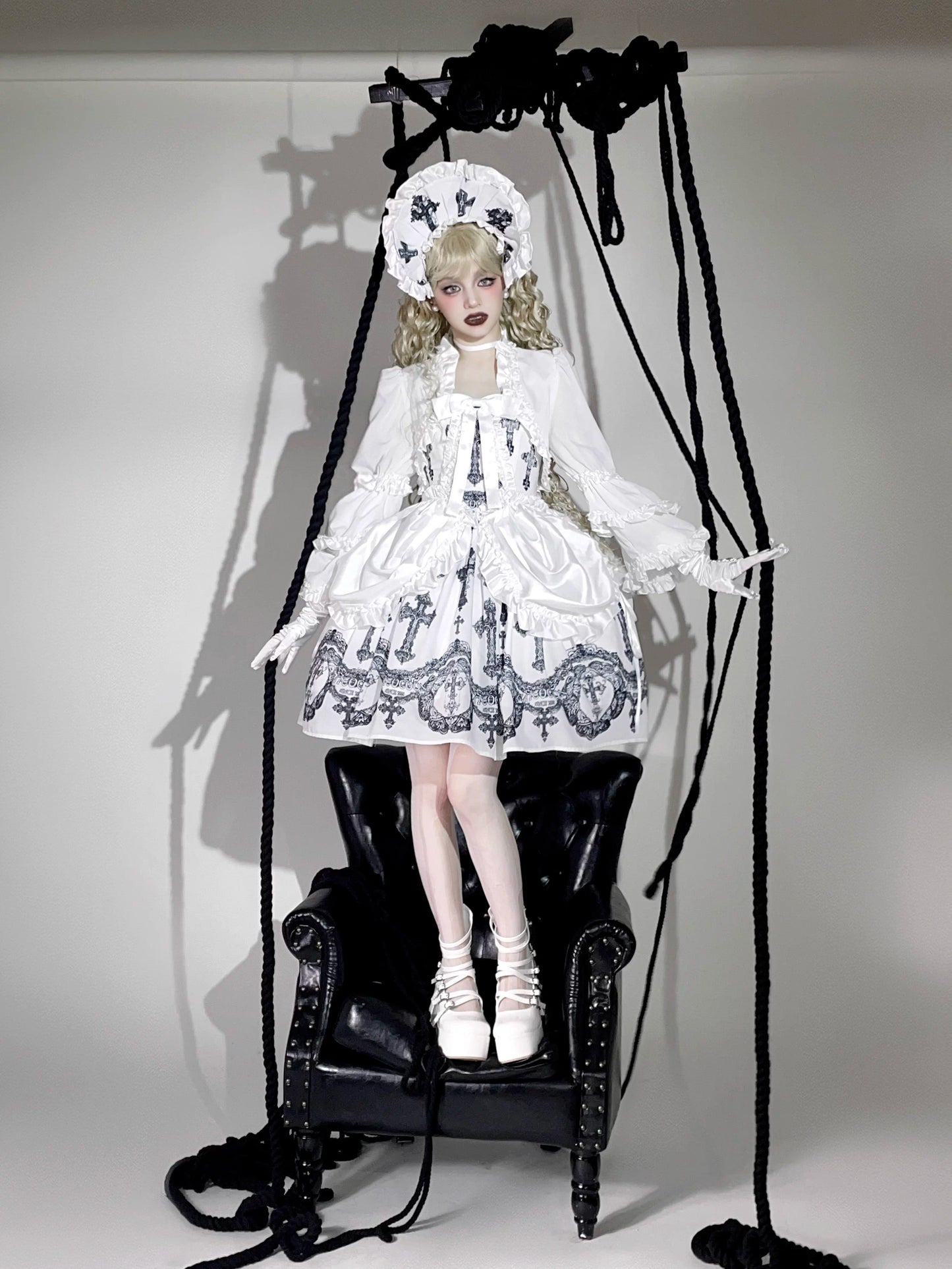 【受注予約~2/19】Lacy Cross ジャケット【CATCOCOON】