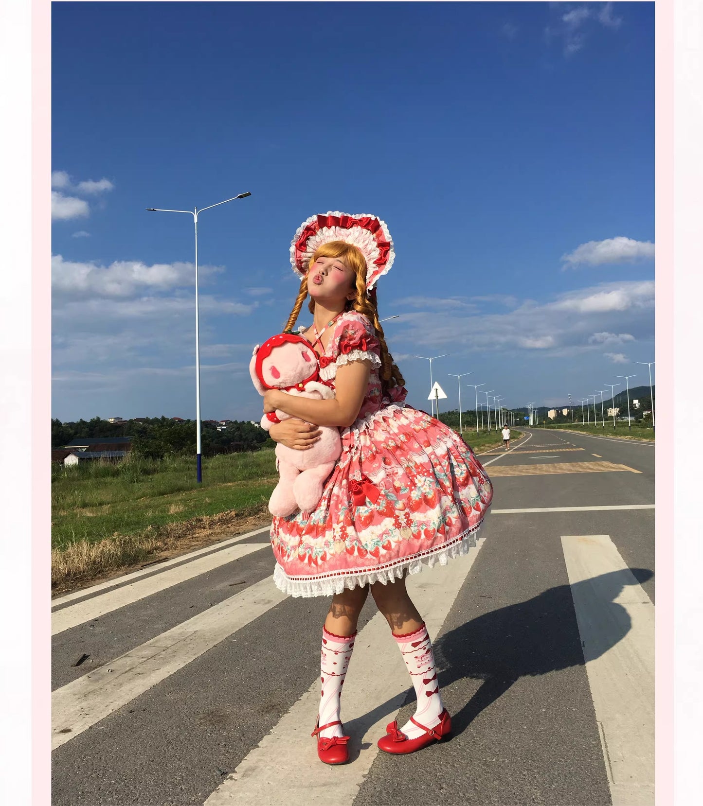 【受注予約~3/30】イチゴと花束 フルセット【Antique Doll】