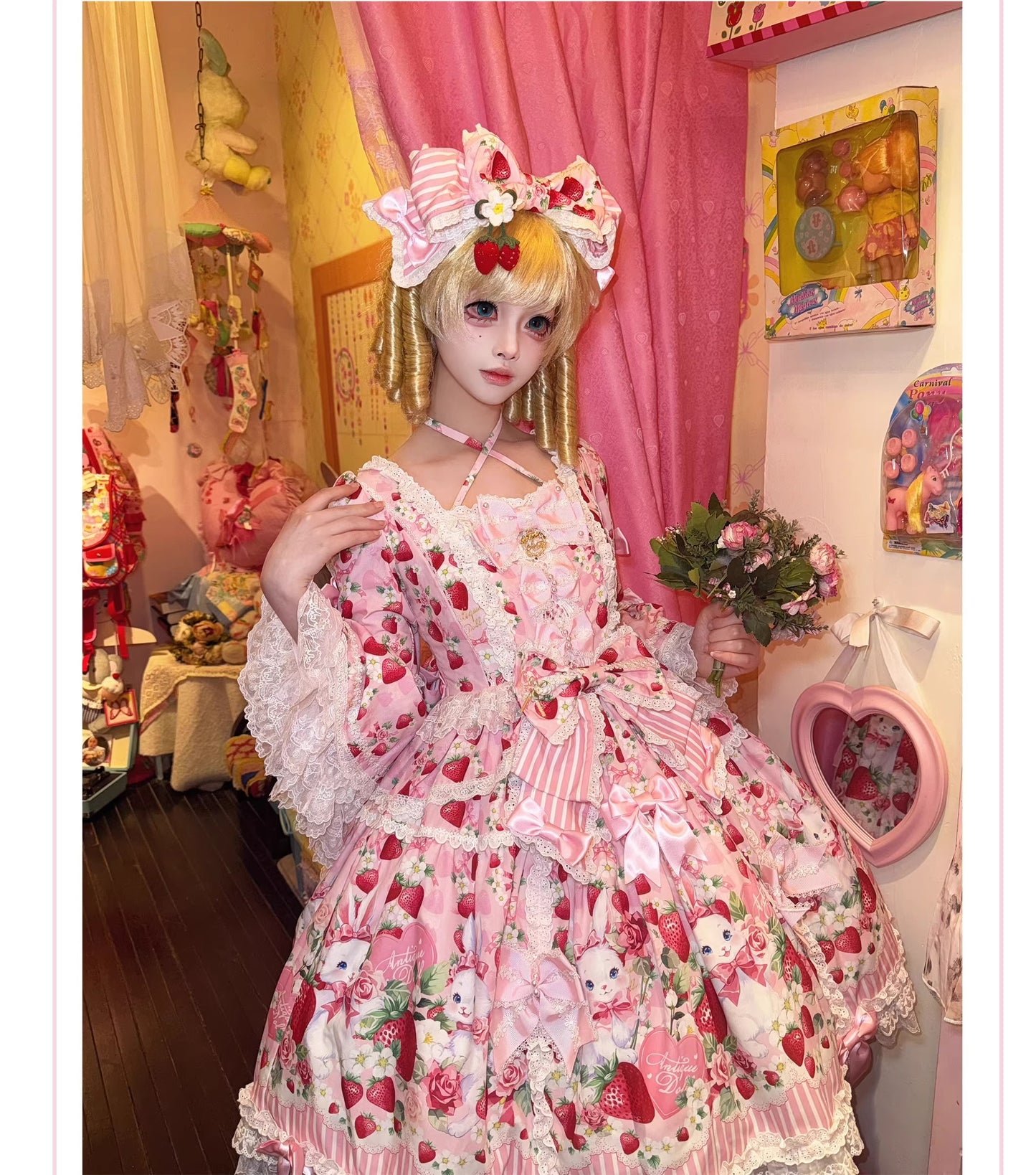 【受注予約~4/29】Strawberry Rabbit 姫袖ワンピース・フルセット【Antique Doll】