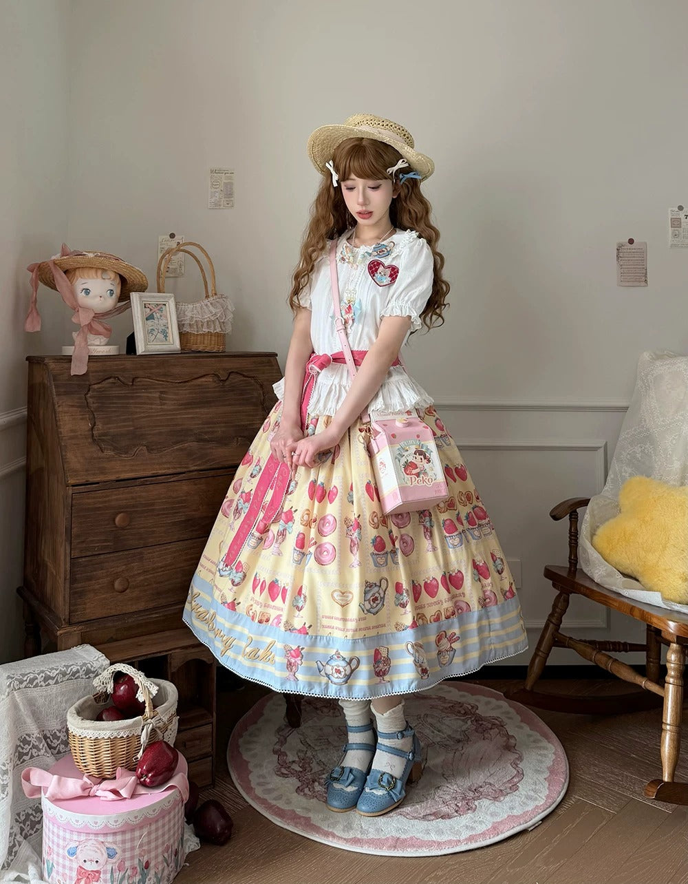 【受注予約~6/24】Strawberry Parfait Tea スカート【Miss Cube】