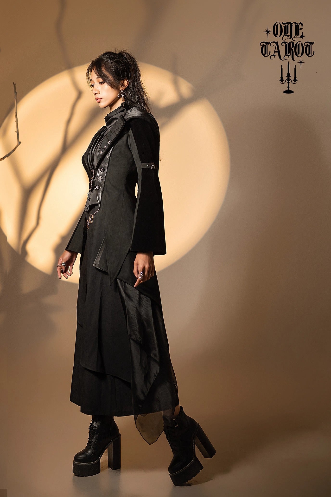 [Vorbestellungen bis 5. November möglich] ONE TAROT Jacket [Lilith House]