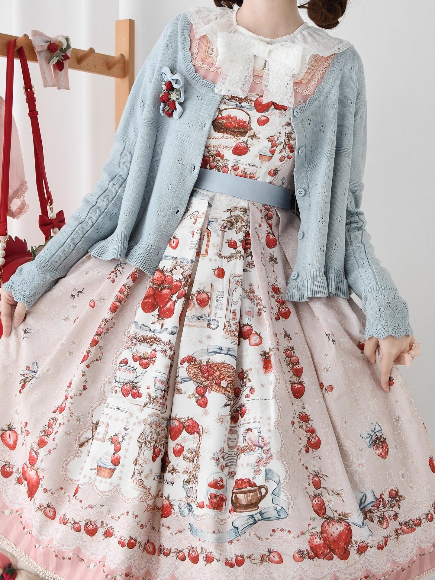 【受注予約~12/16】Strawberry Manor ジャンパースカート【Balladeer】