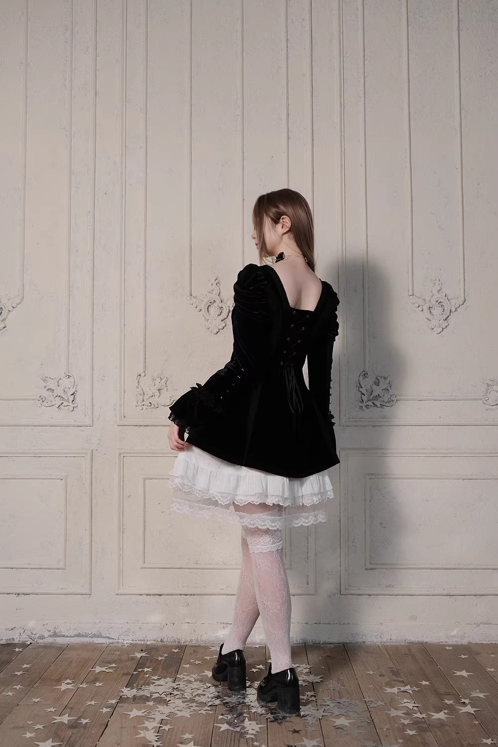 【受注予約~3/23】Embroidered Star ワンピース【魔女販售】