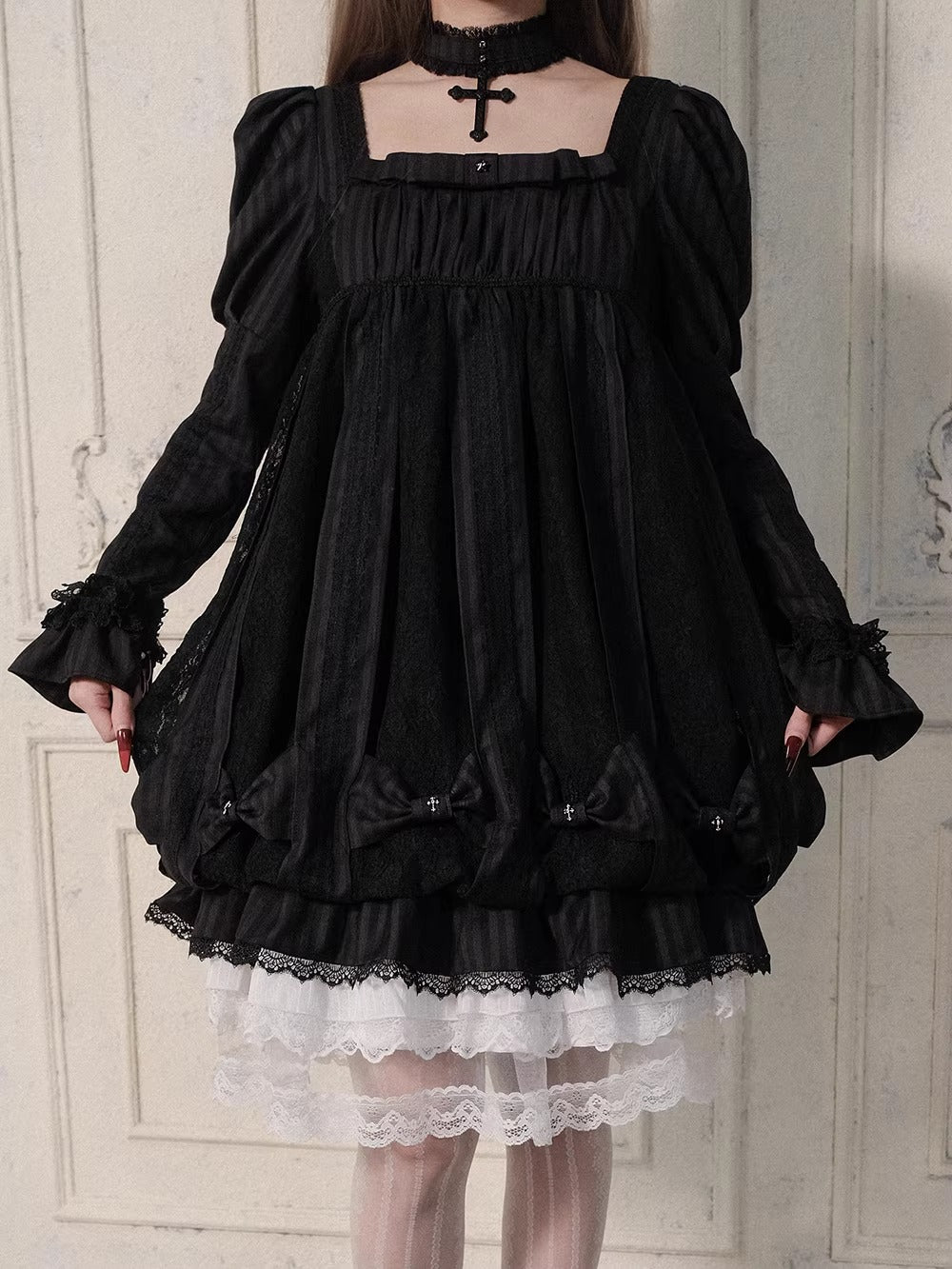 【受注予約~3/23】Embroidered Star ワンピース【魔女販售】