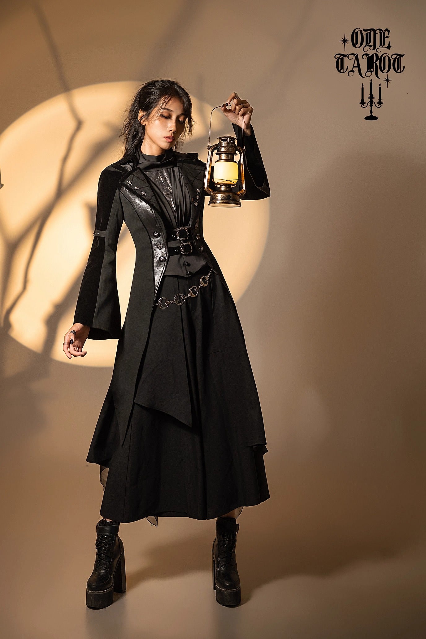 [Vorbestellungen bis 5. November möglich] ONE TAROT Jacket [Lilith House]