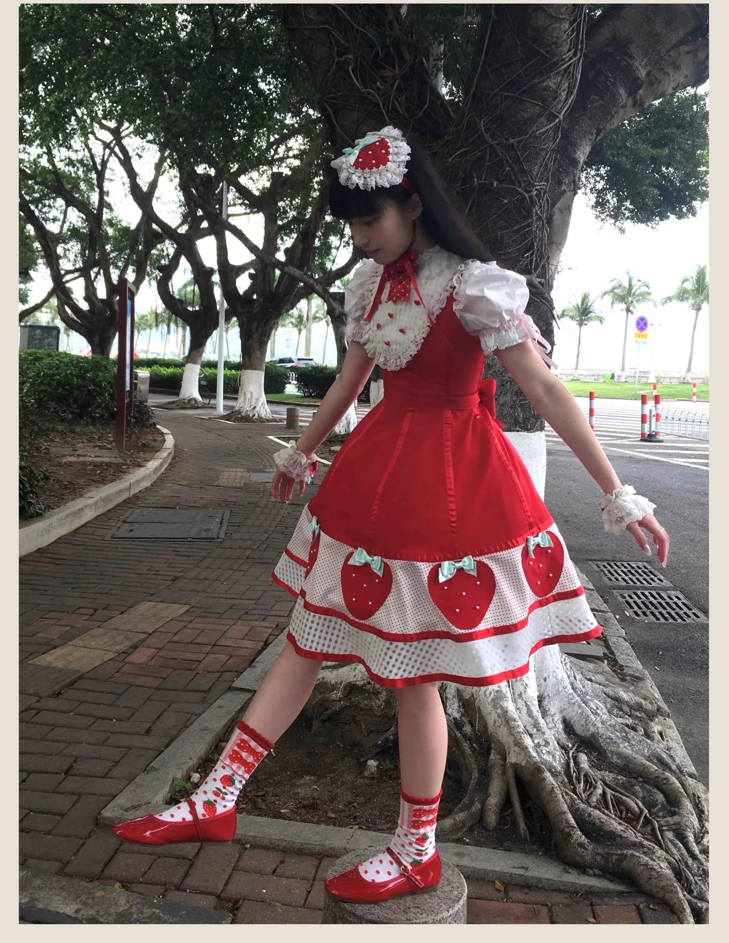 【受注予約~7/5】The Eccentric Strawberry Lady アクセサリー【TaTaTa Lolita】