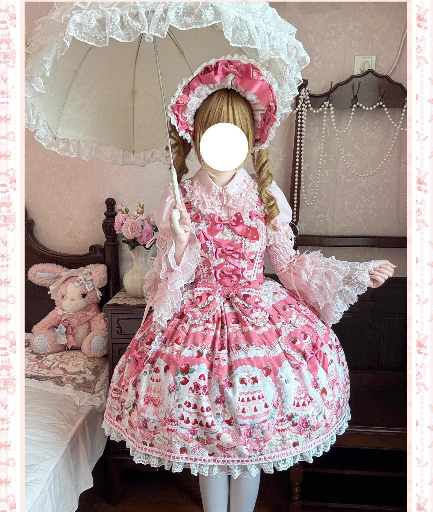 【受注予約~10/15】Strawberry Cake Bouquet 2.0 ブラウス【AntiqueDoll】