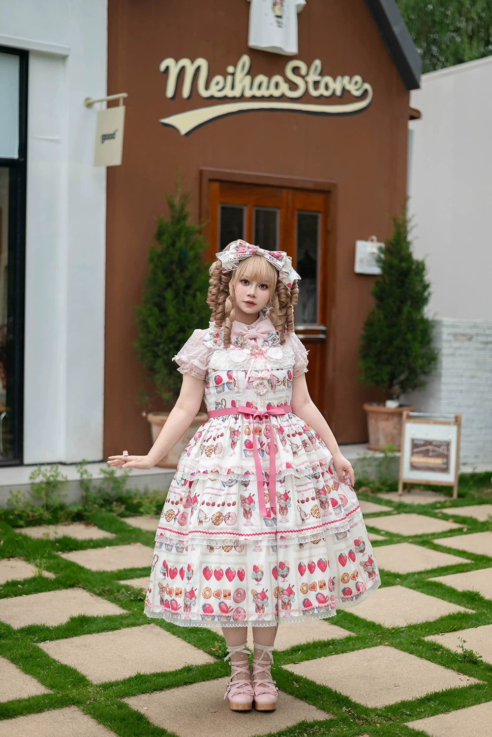 【受注予約~6/24】Strawberry Parfait Tea ジャンパースカート【Miss Cube】