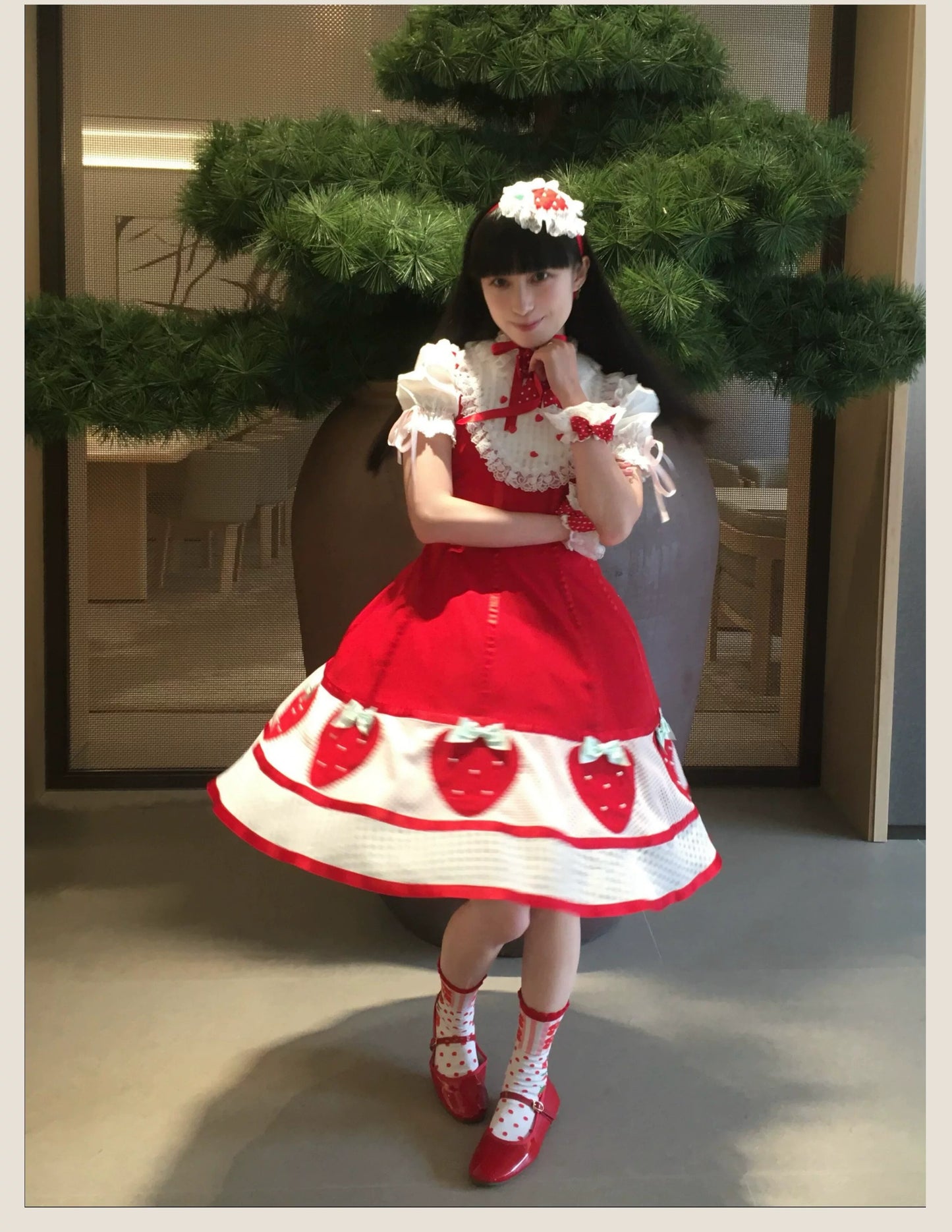 【受注予約~7/5】The Eccentric Strawberry Lady ワンピース【TaTaTa Lolita】