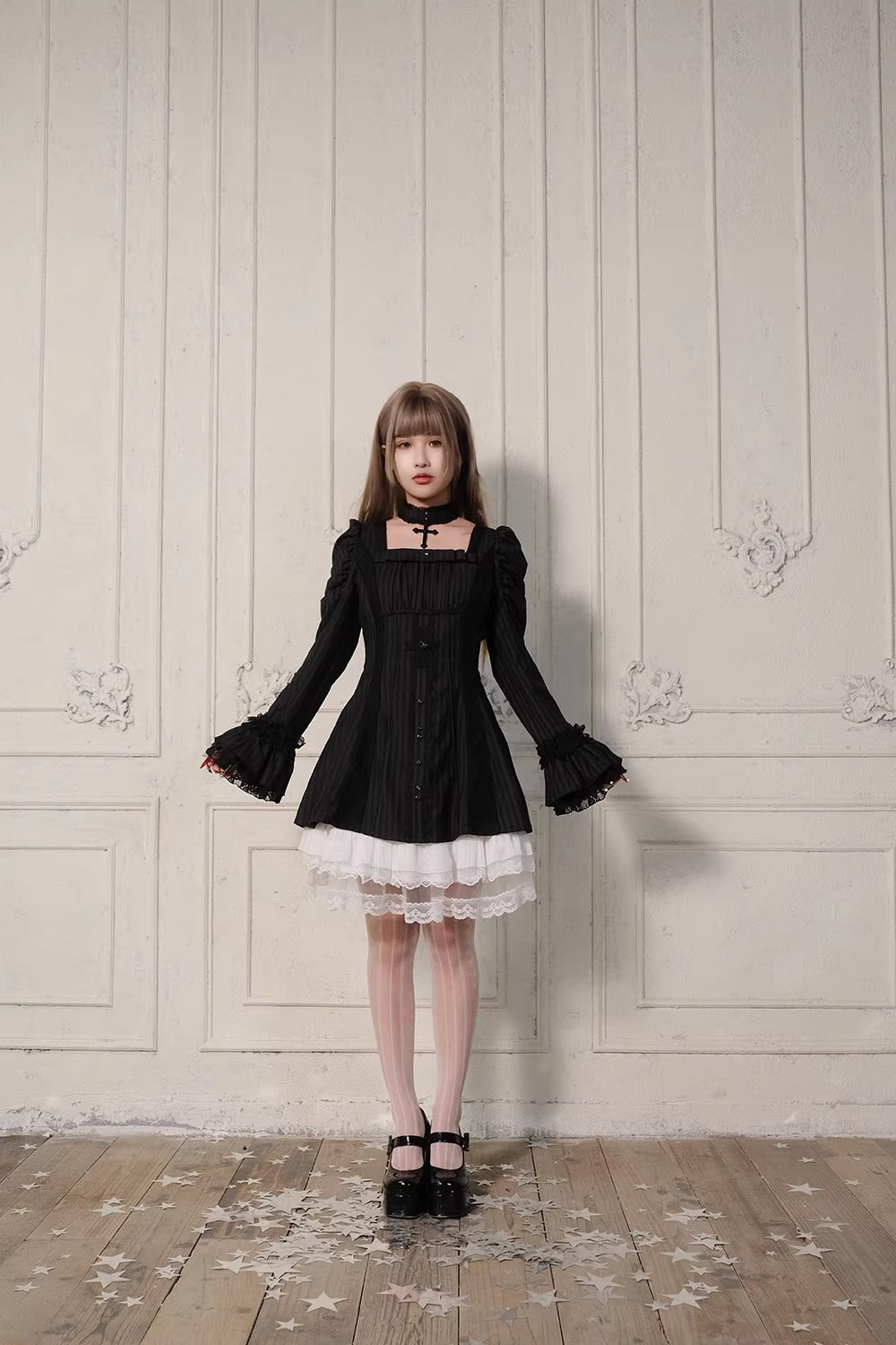 【受注予約~3/23】Embroidered Star ワンピース【魔女販售】
