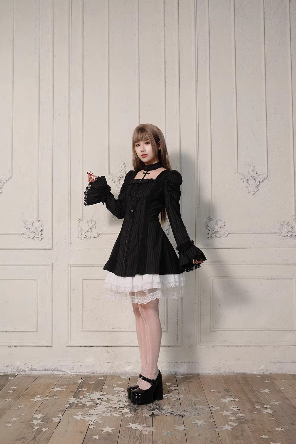 【受注予約~3/23】Embroidered Star ワンピース【魔女販售】