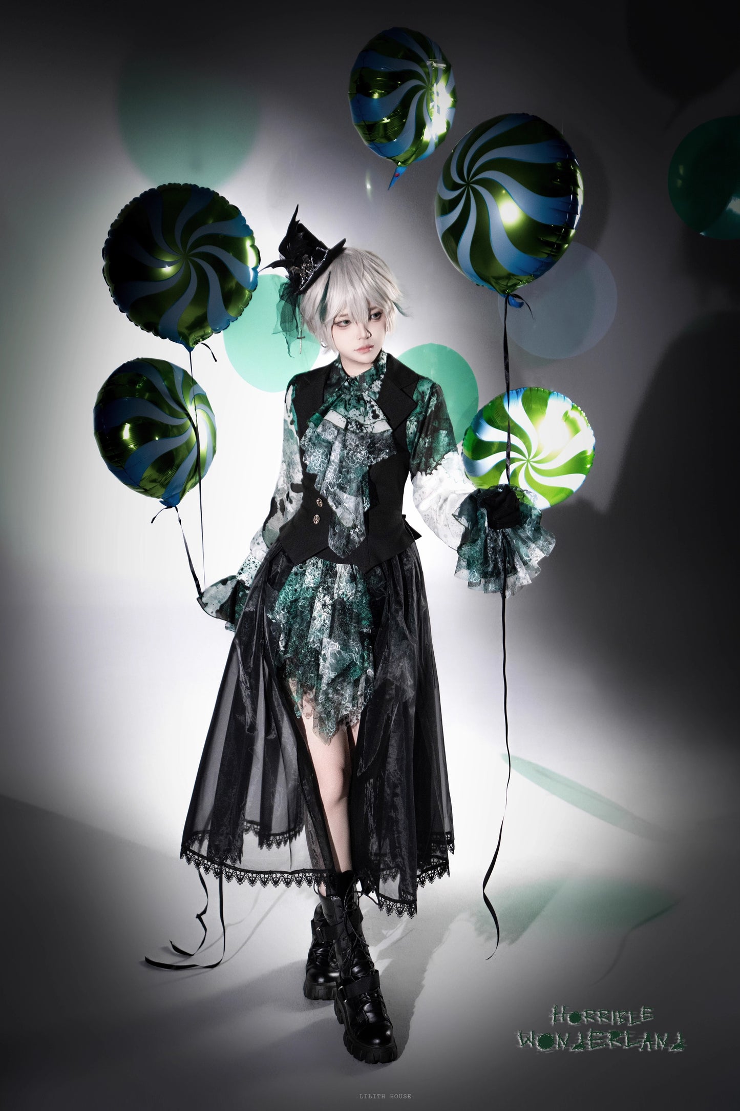 【受注予約~12/10】Horrible Wonderland スカート【Lilith House】