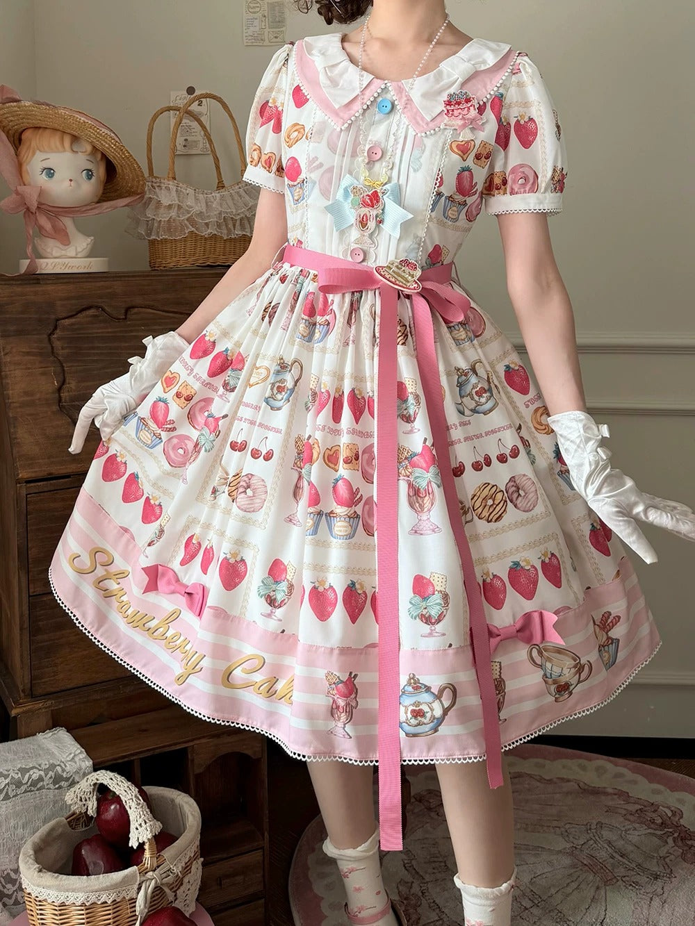 【受注予約~6/24】Strawberry Parfait Tea ワンピース【Miss Cube】
