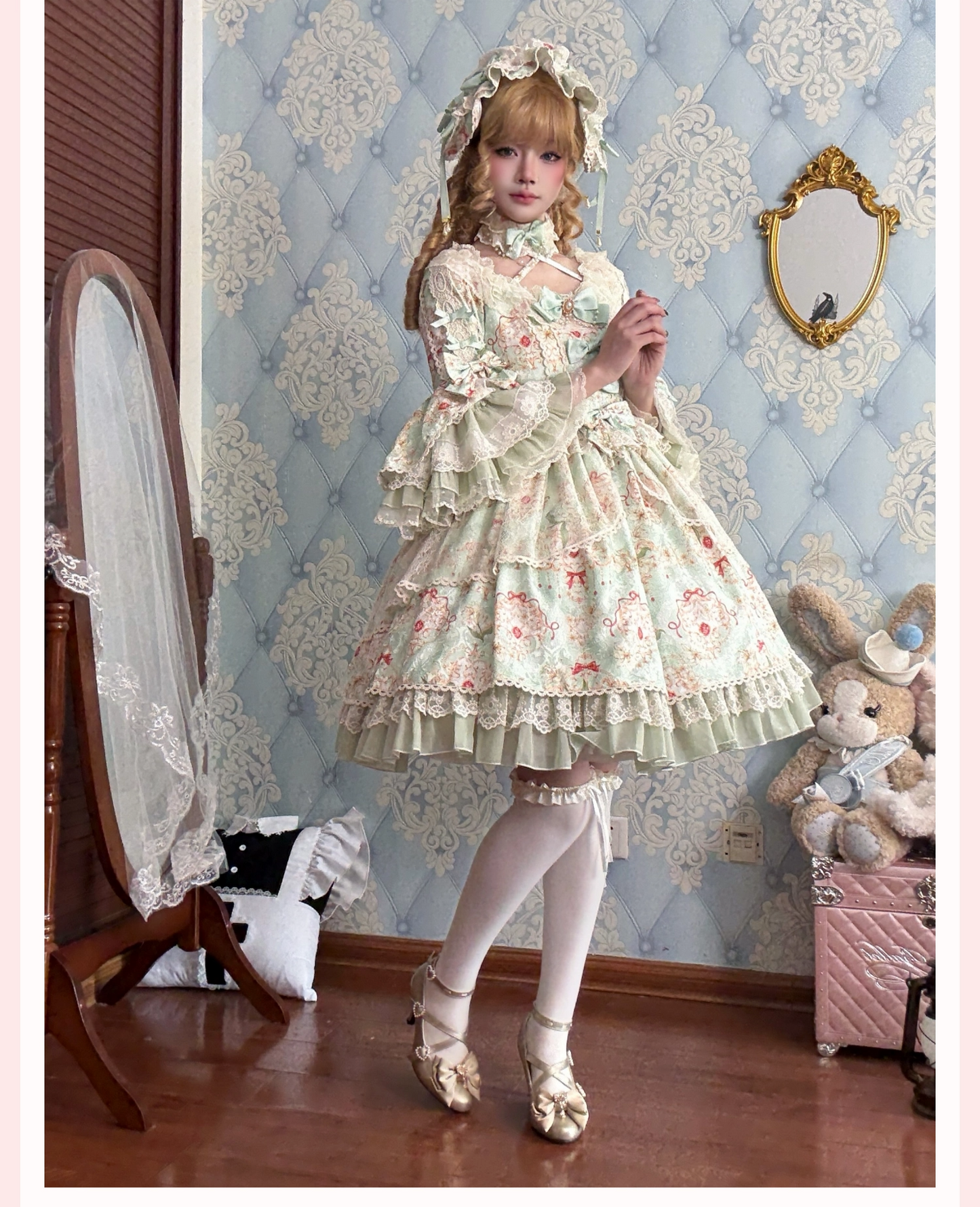 Lily Flower Wall ワンピース【Vivian】